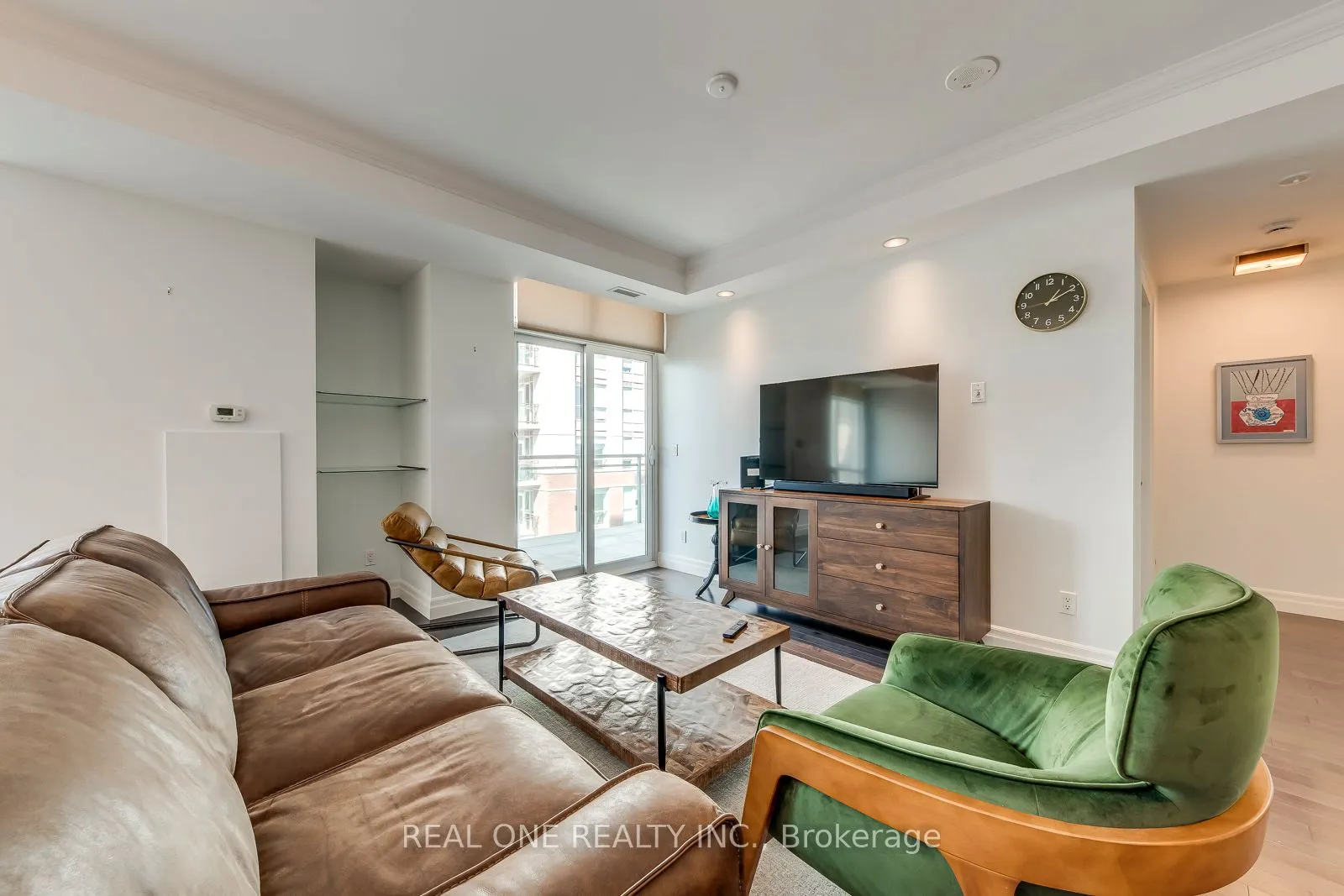 360 Pearl Street, #1205
