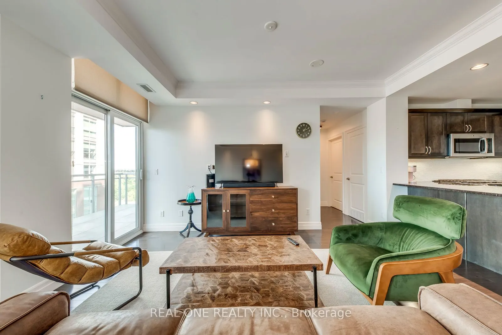 360 Pearl Street, #1205