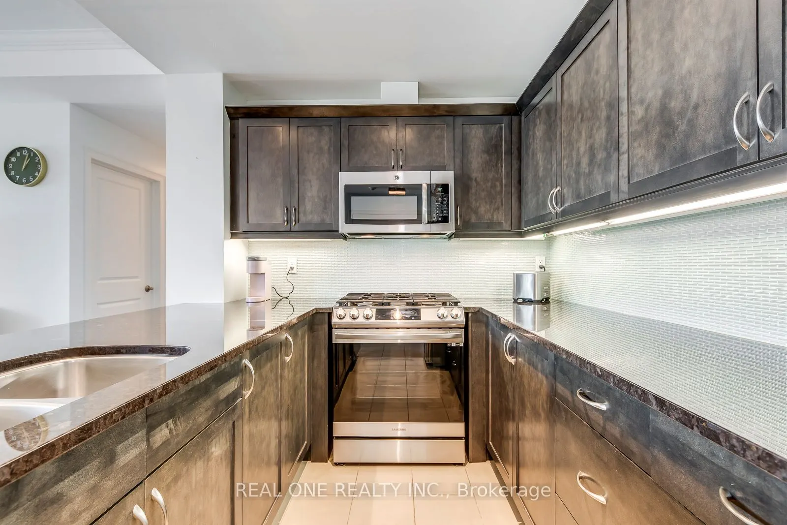 360 Pearl Street, #1205