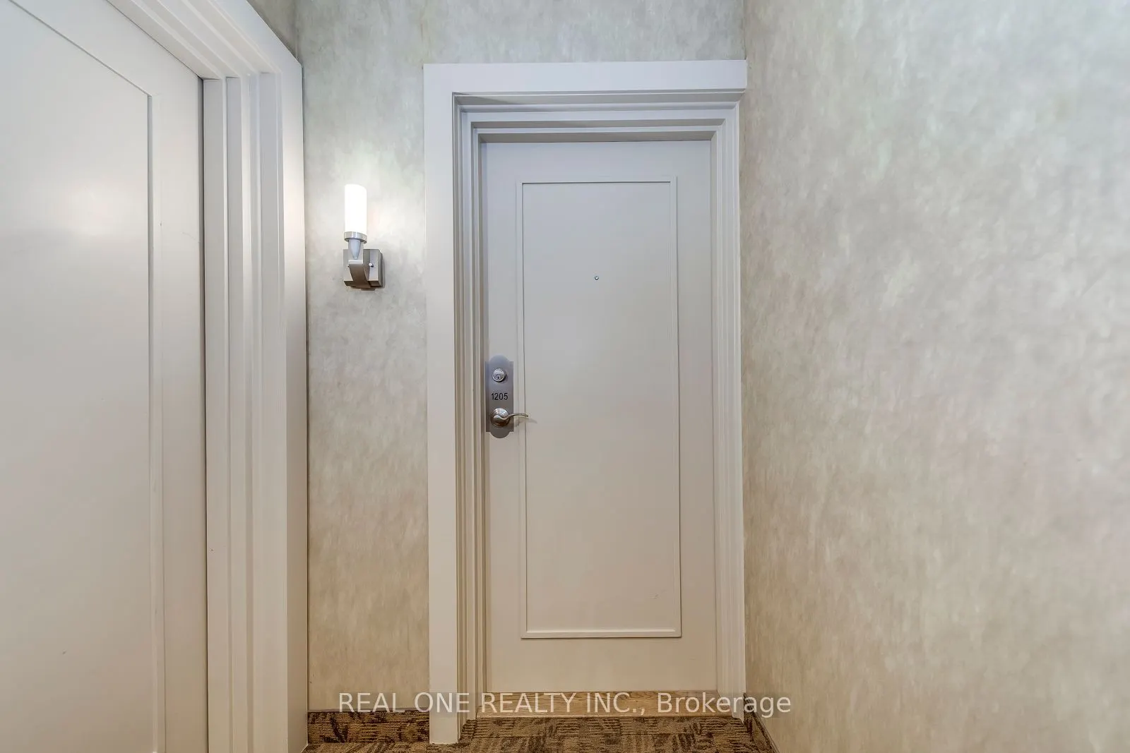 360 Pearl Street, #1205