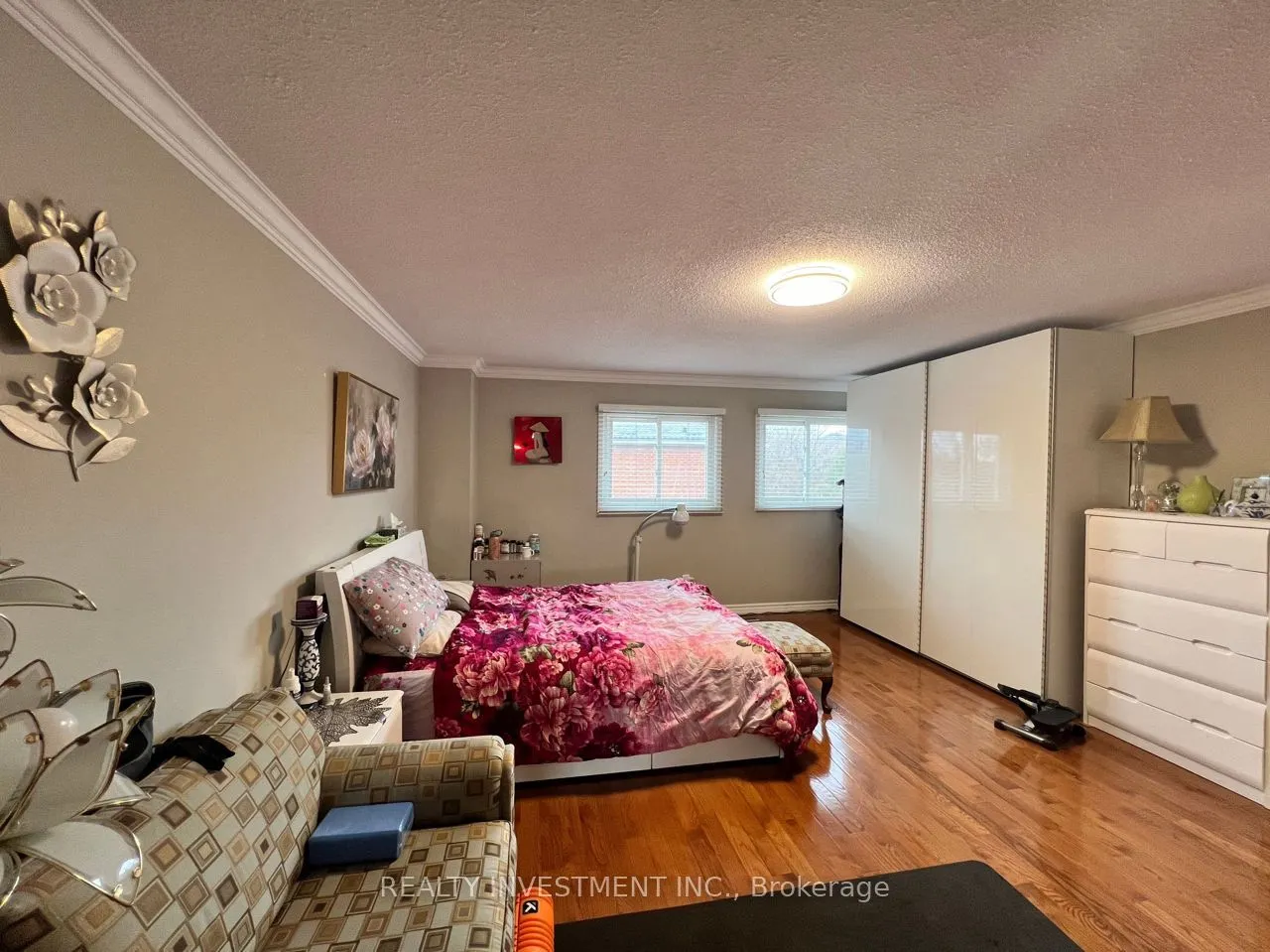 5770 Prairie Circle