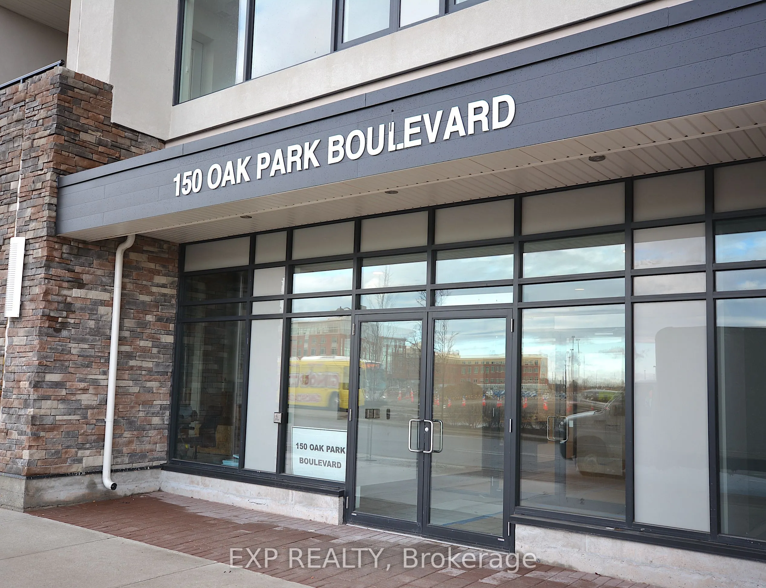 150 Oak Park Boulevard, #316