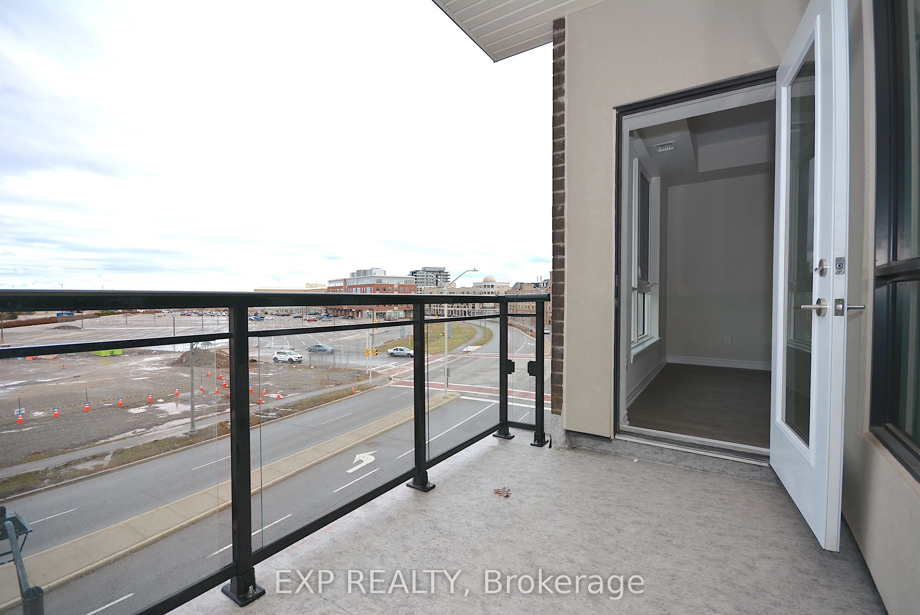 150 Oak Park Boulevard, #316