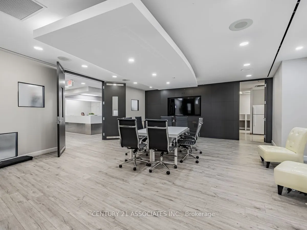 200 Matheson Boulevard W, #101