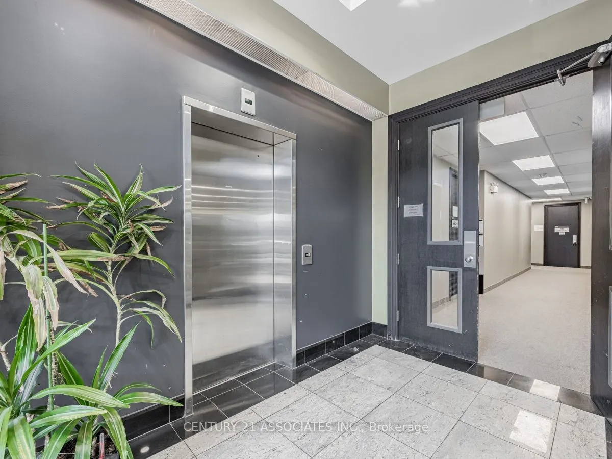 200 Matheson Boulevard W, #101