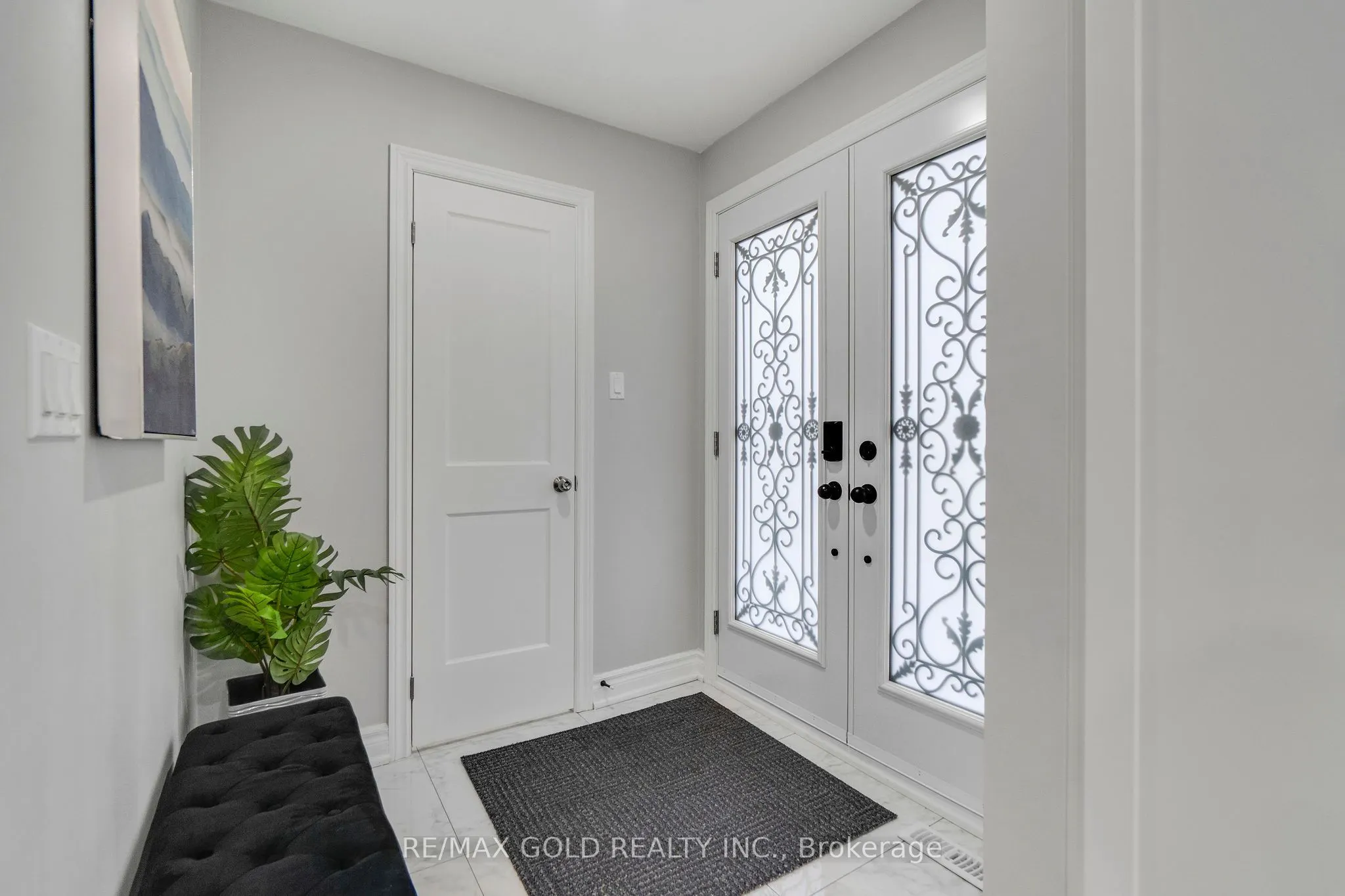 6 Midhurst Drive