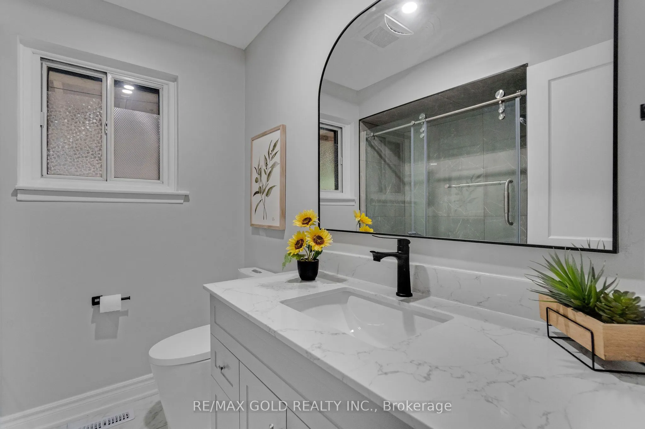 6 Midhurst Drive