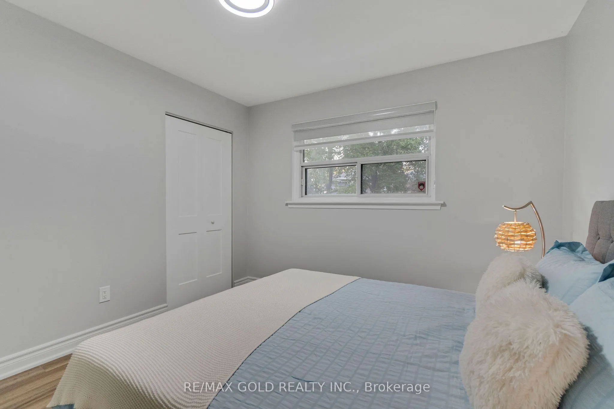 6 Midhurst Drive