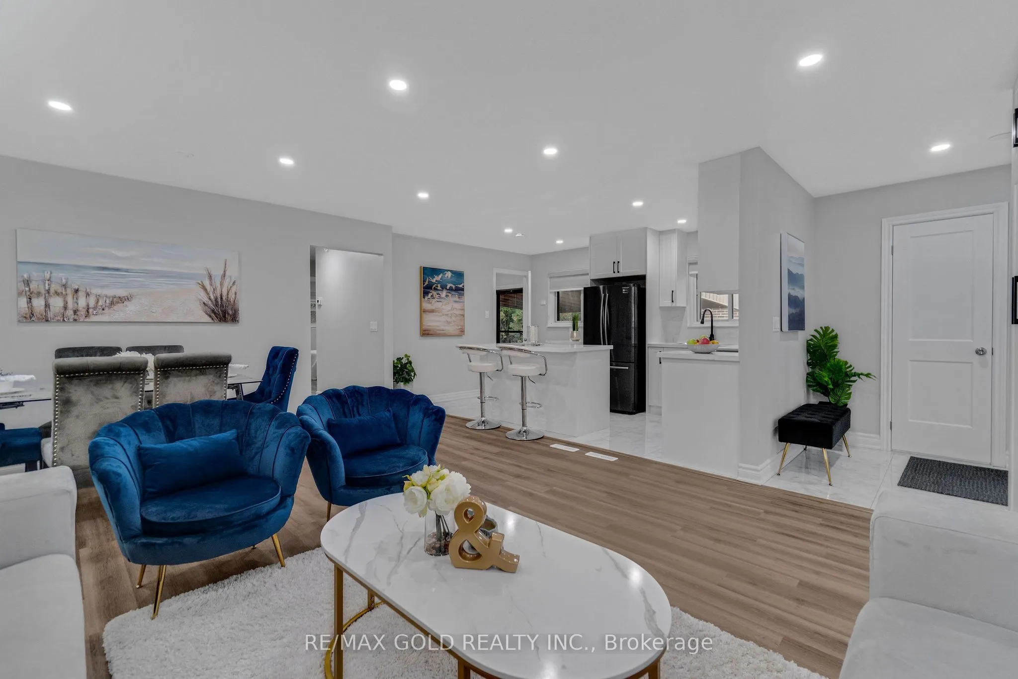 6 Midhurst Drive