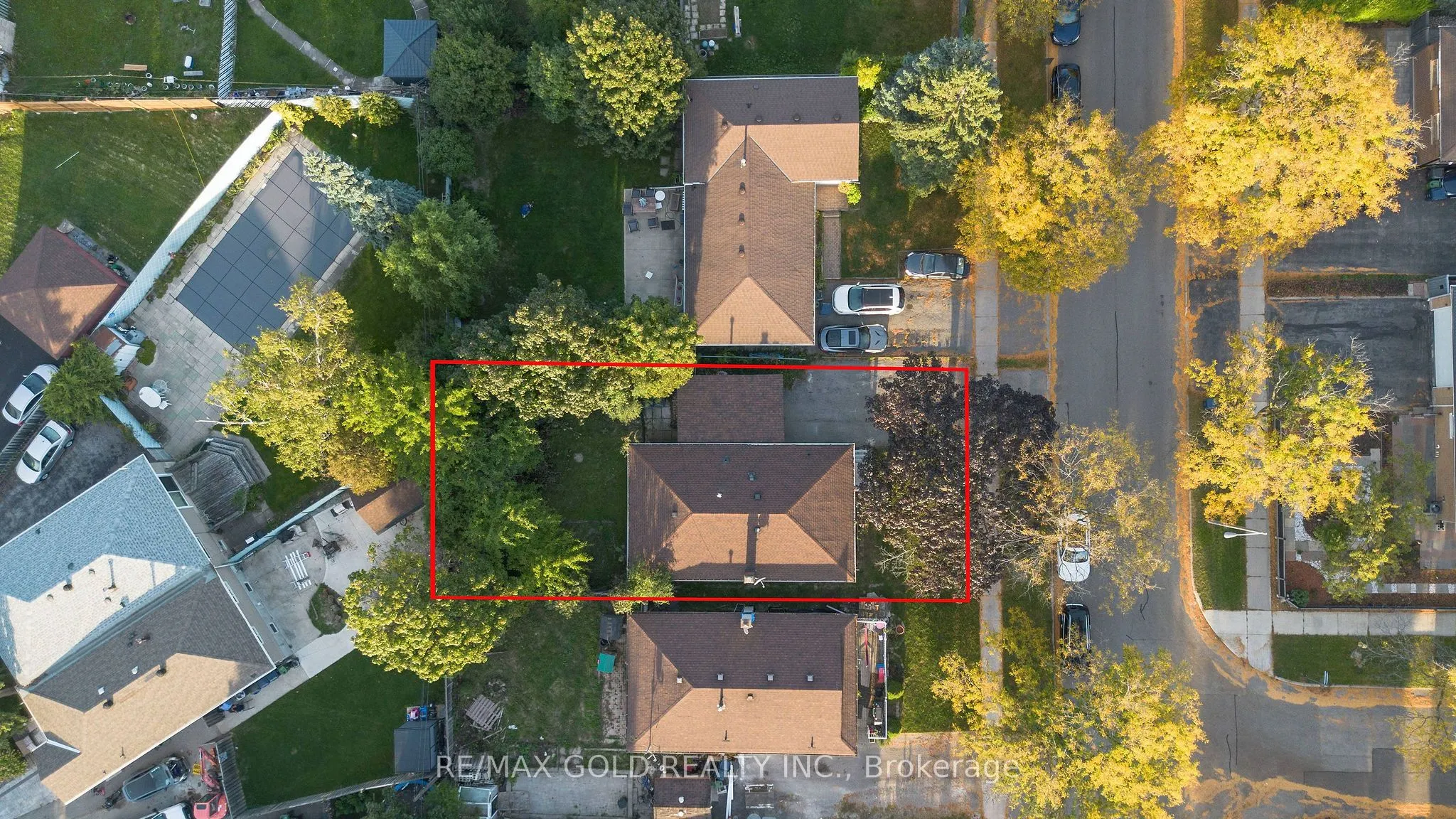 6 Midhurst Drive