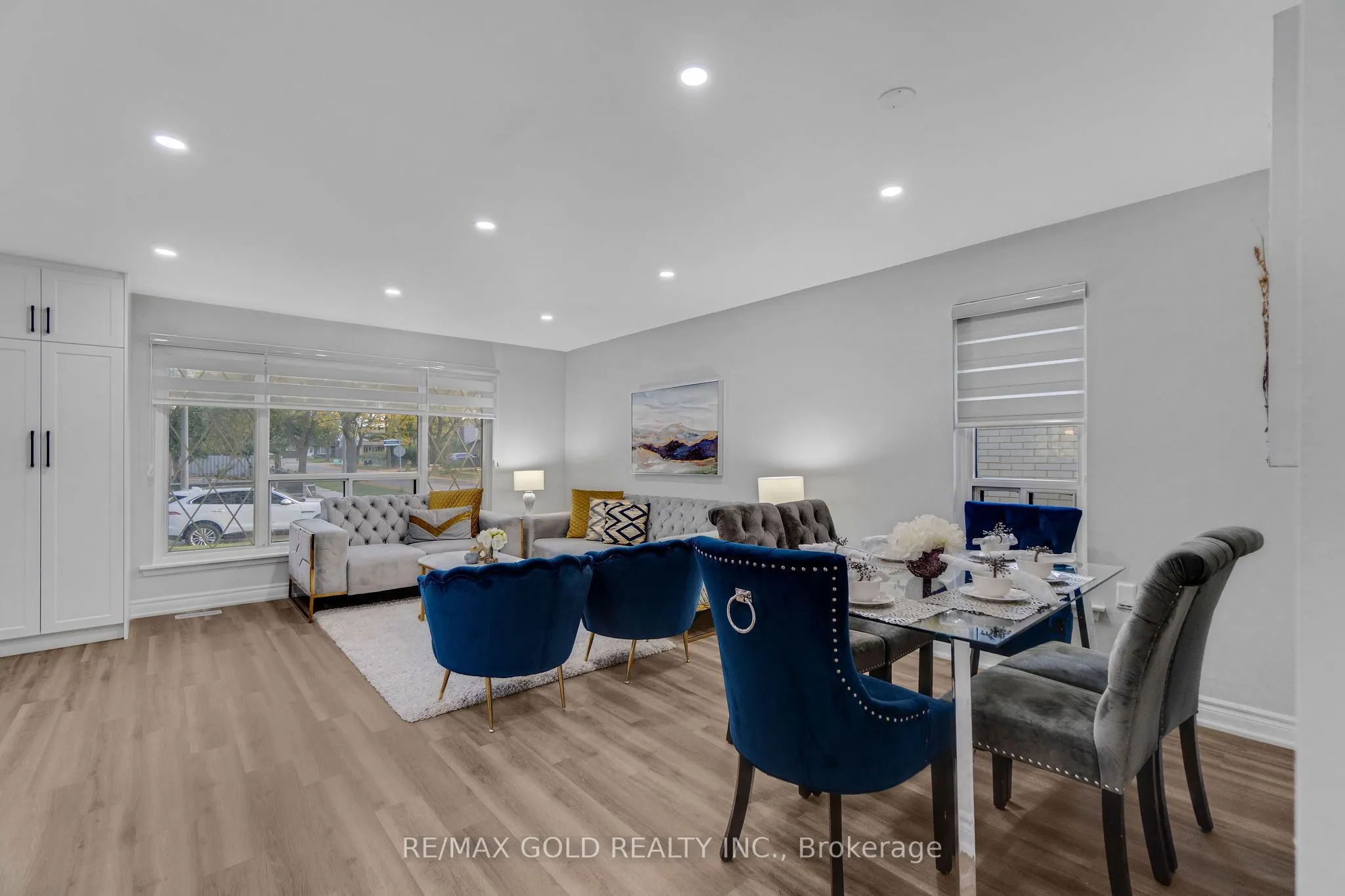 6 Midhurst Drive