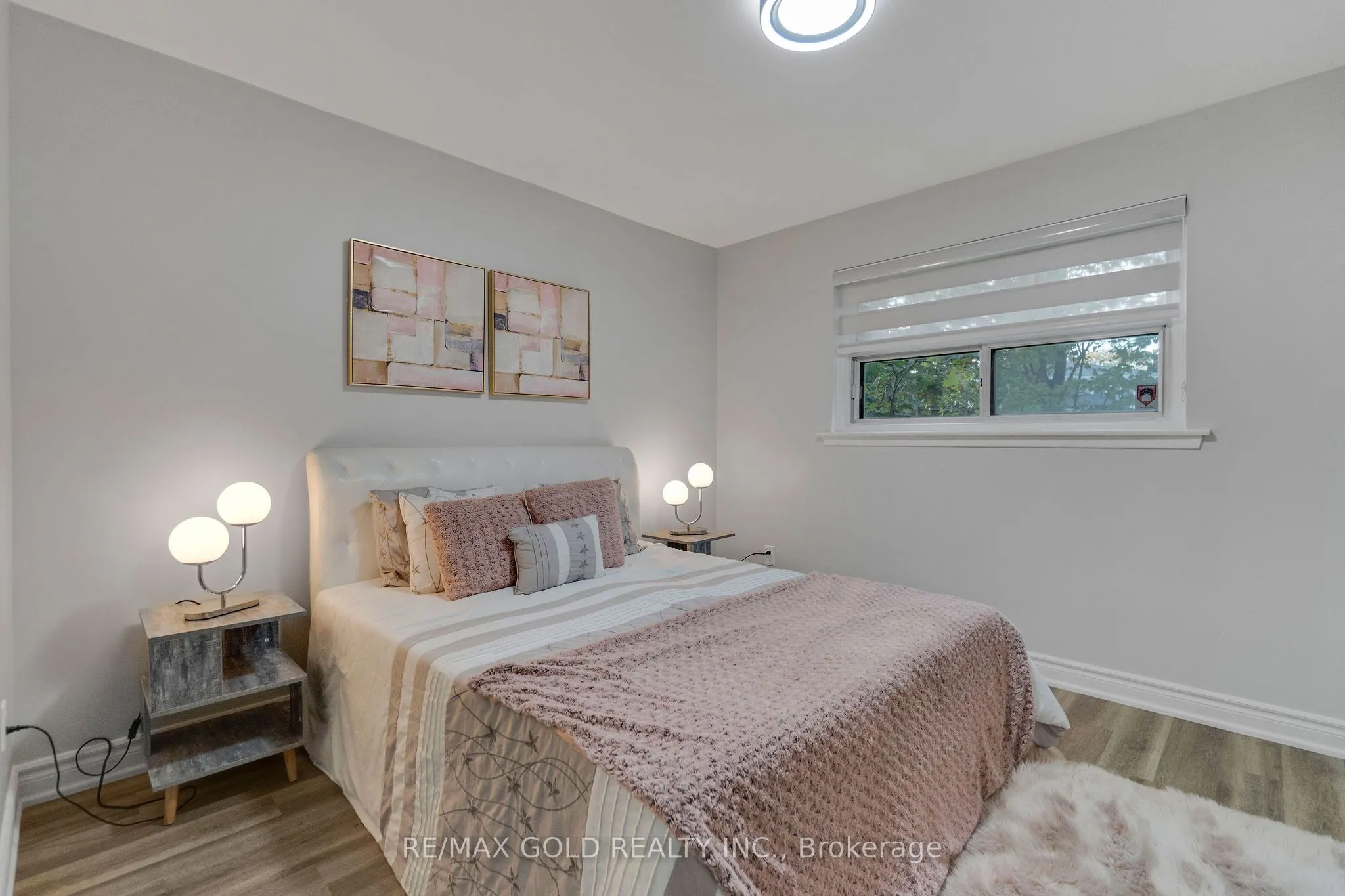 6 Midhurst Drive