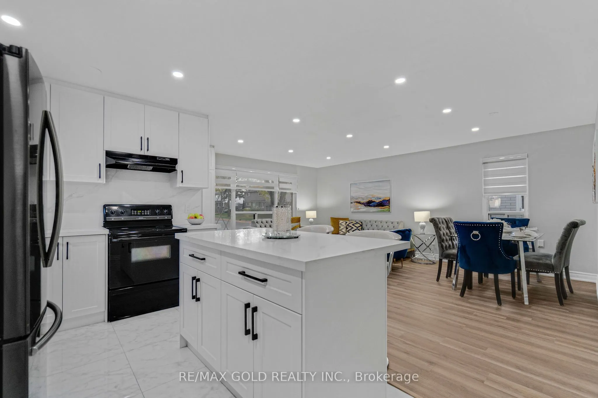 6 Midhurst Drive