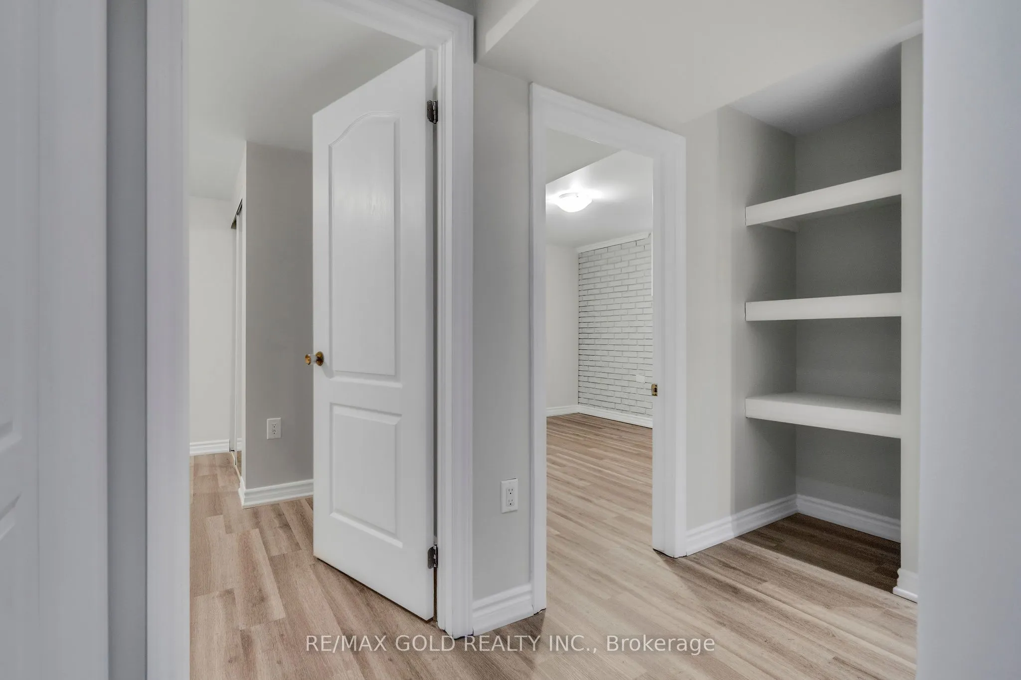 6 Midhurst Drive