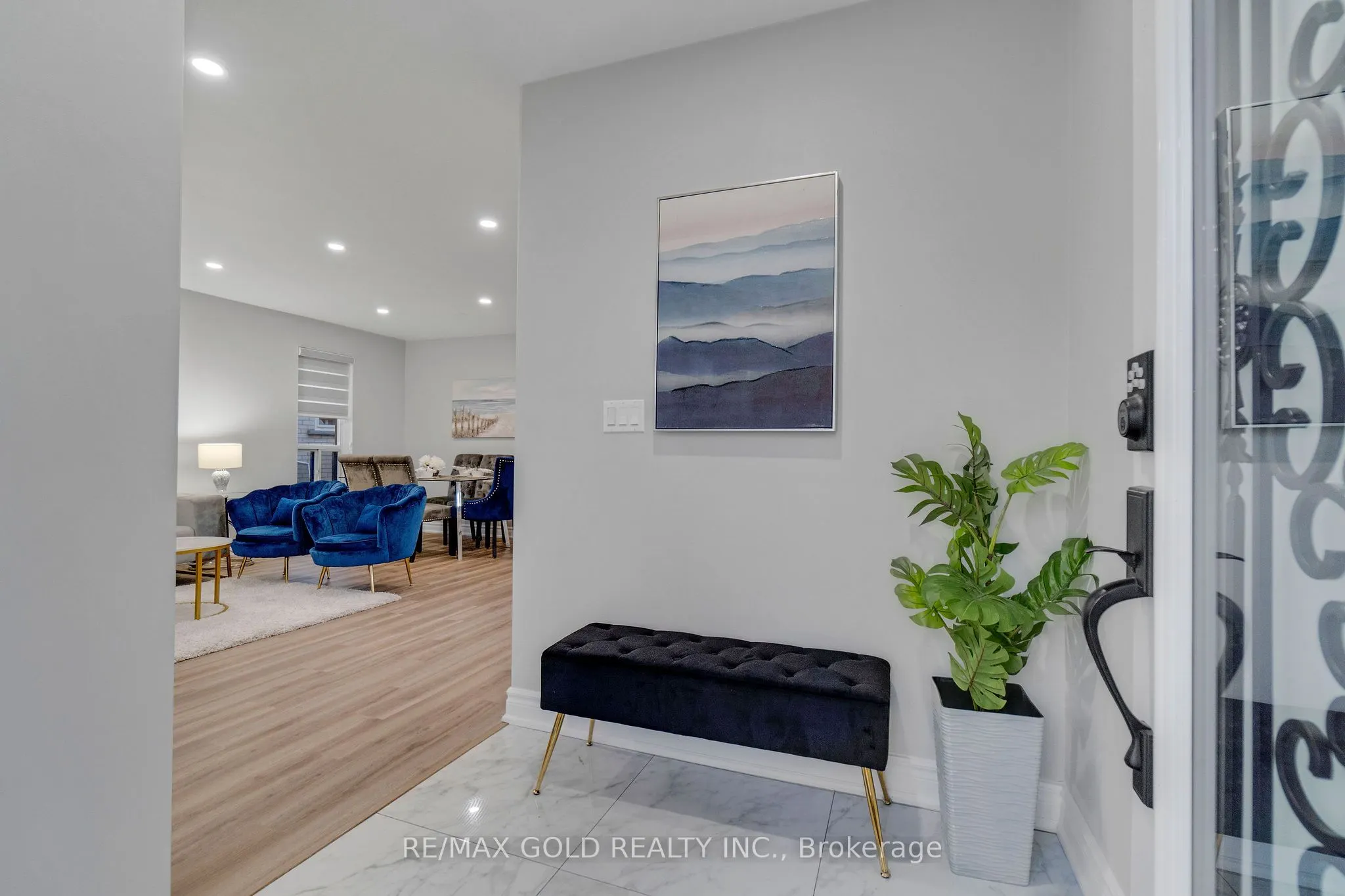 6 Midhurst Drive