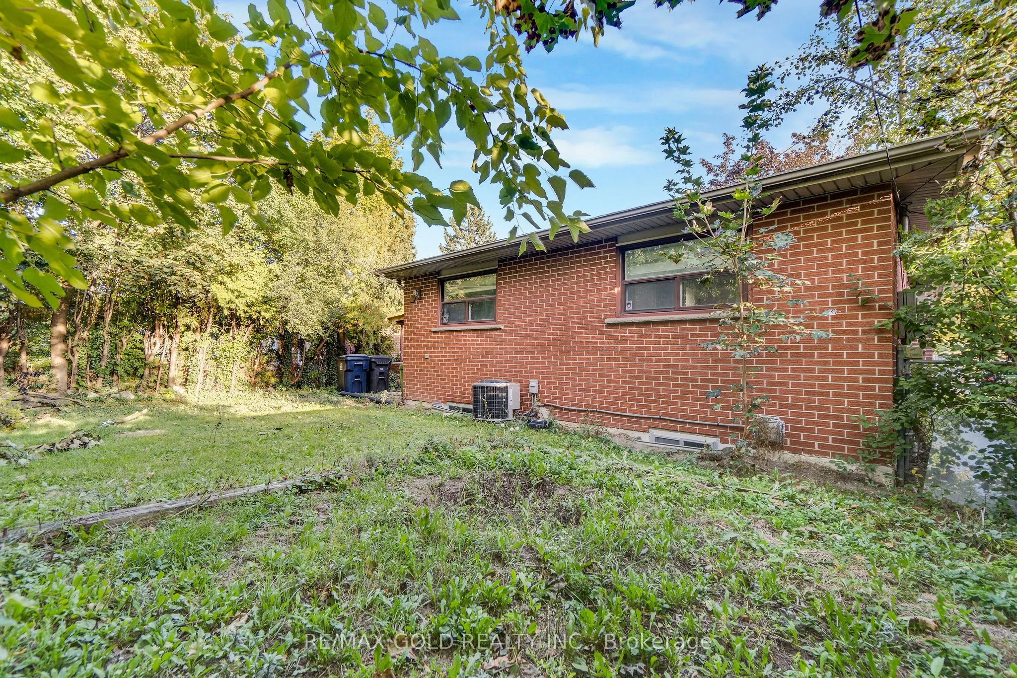6 Midhurst Drive