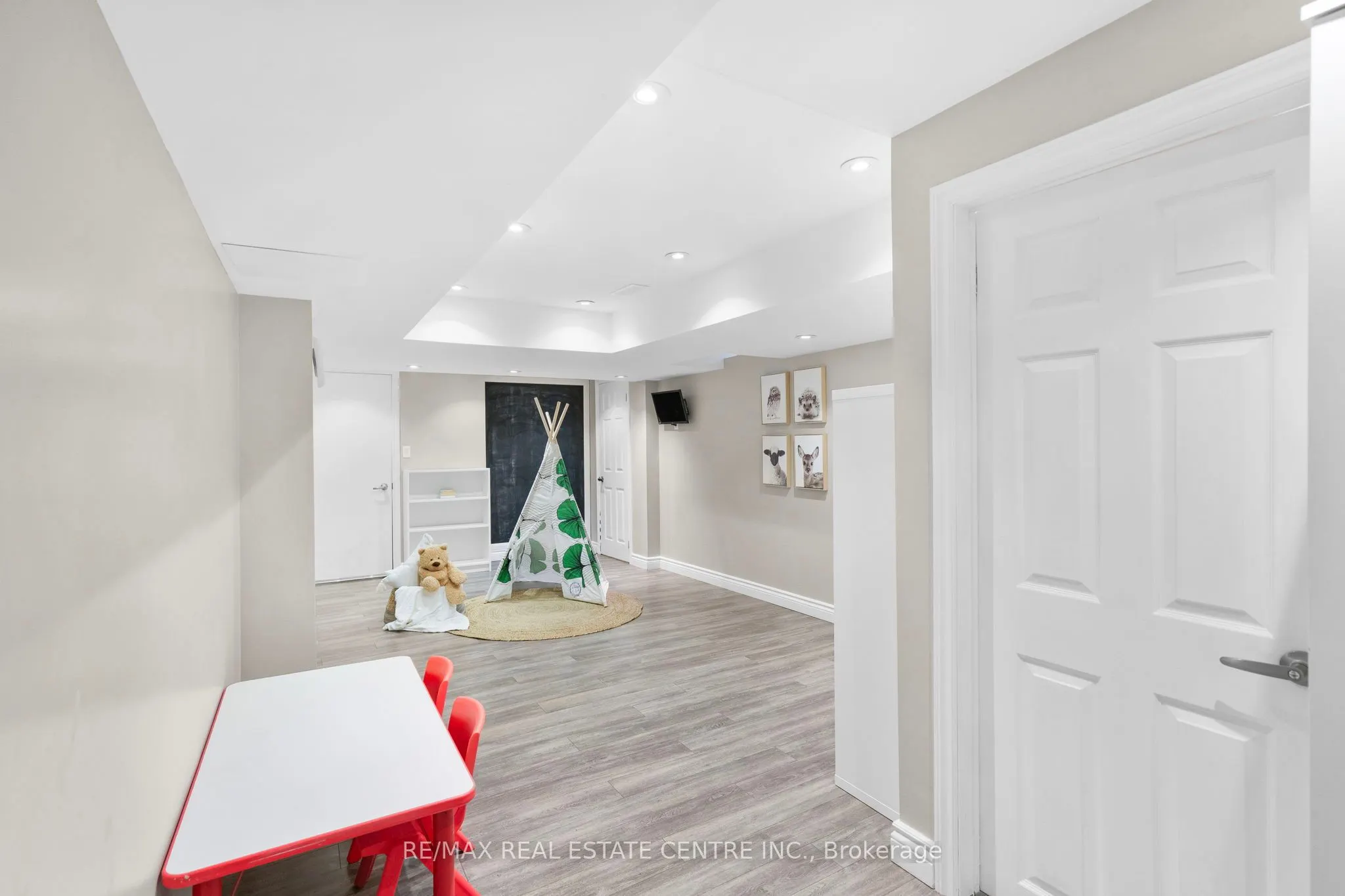160 Mccready Drive