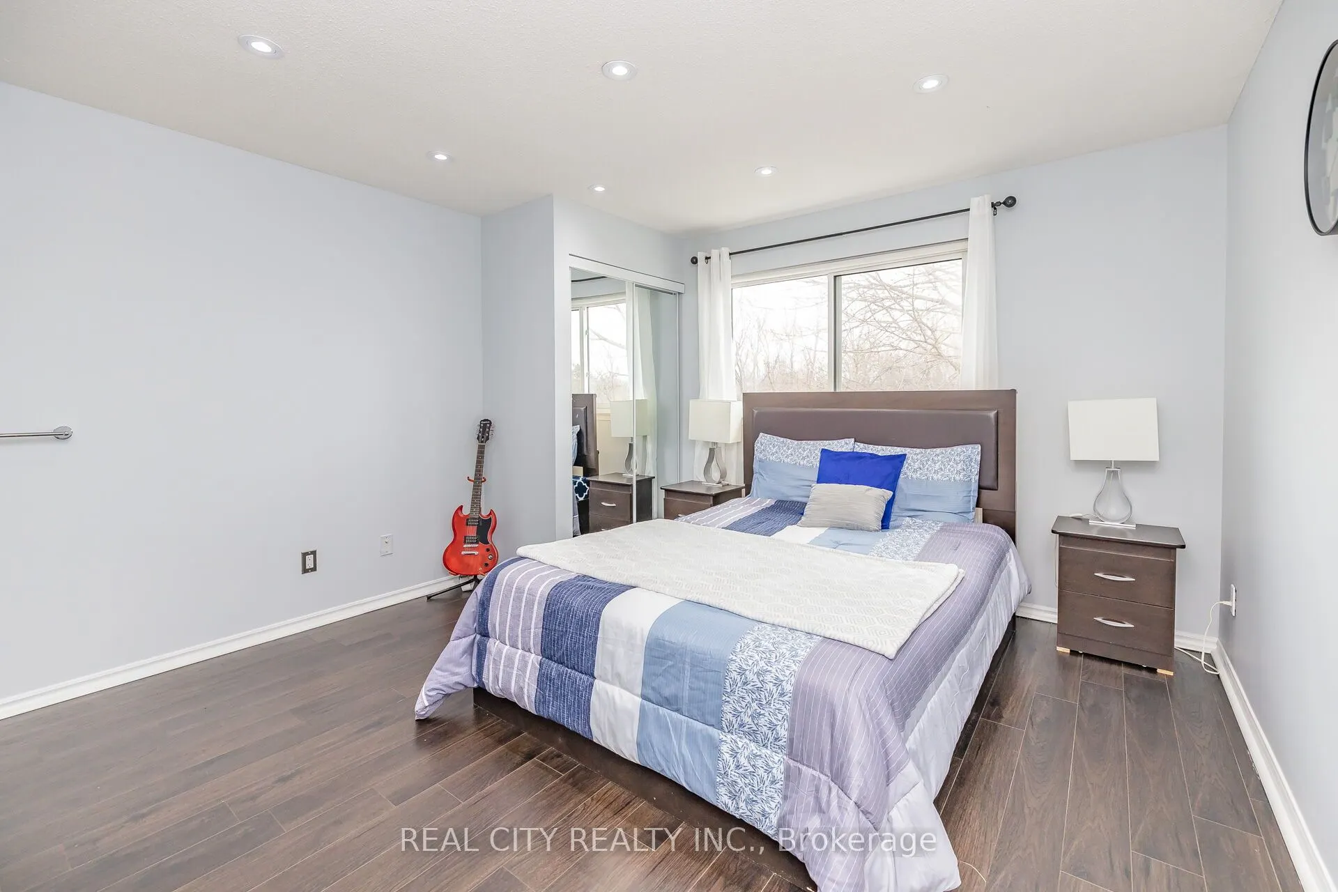 70 Majestic Crescent