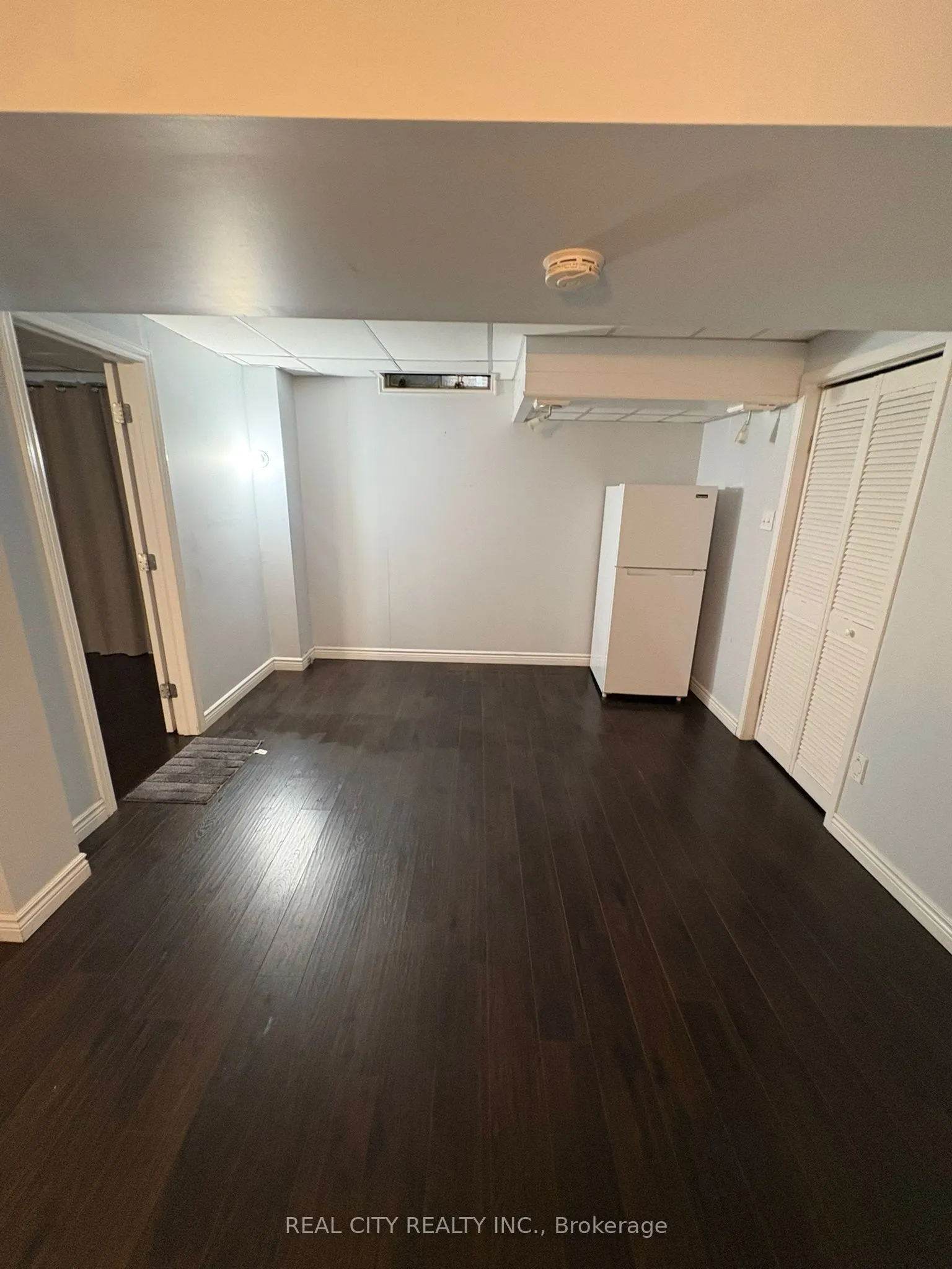 70 Majestic Crescent