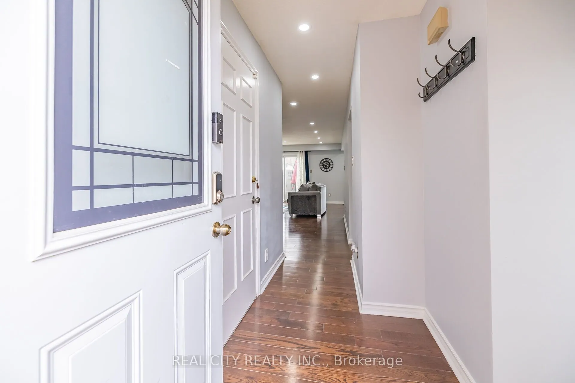 70 Majestic Crescent