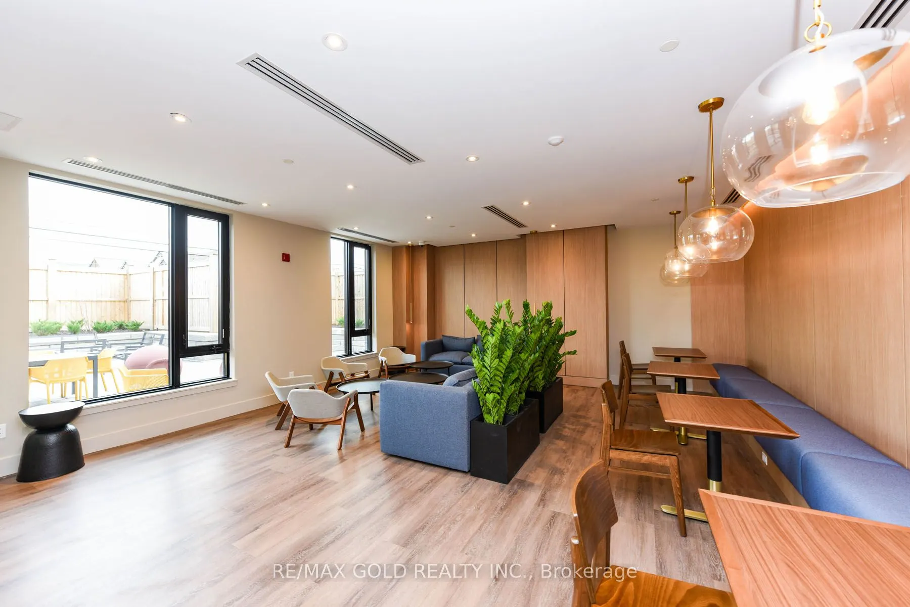 1440 Clarriage Court, #407