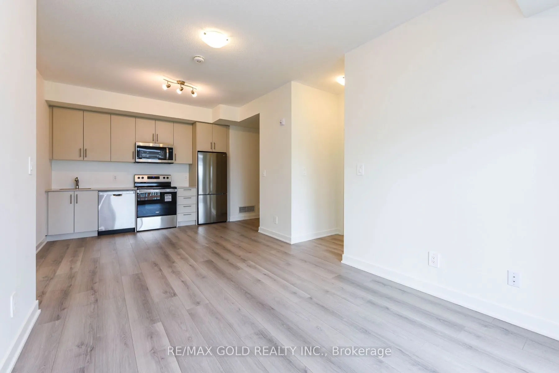 1440 Clarriage Court, #407