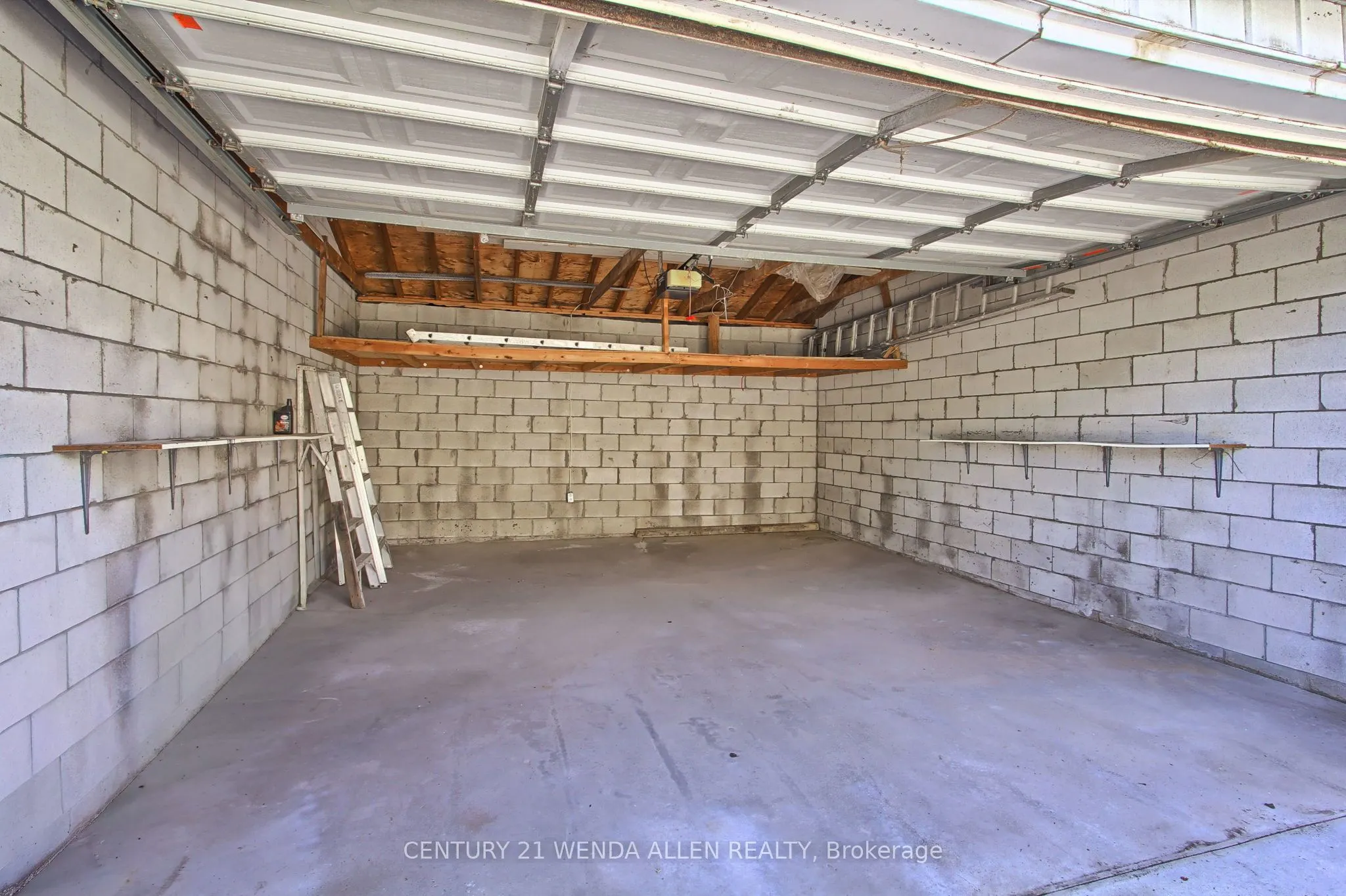 729 Dupont Street