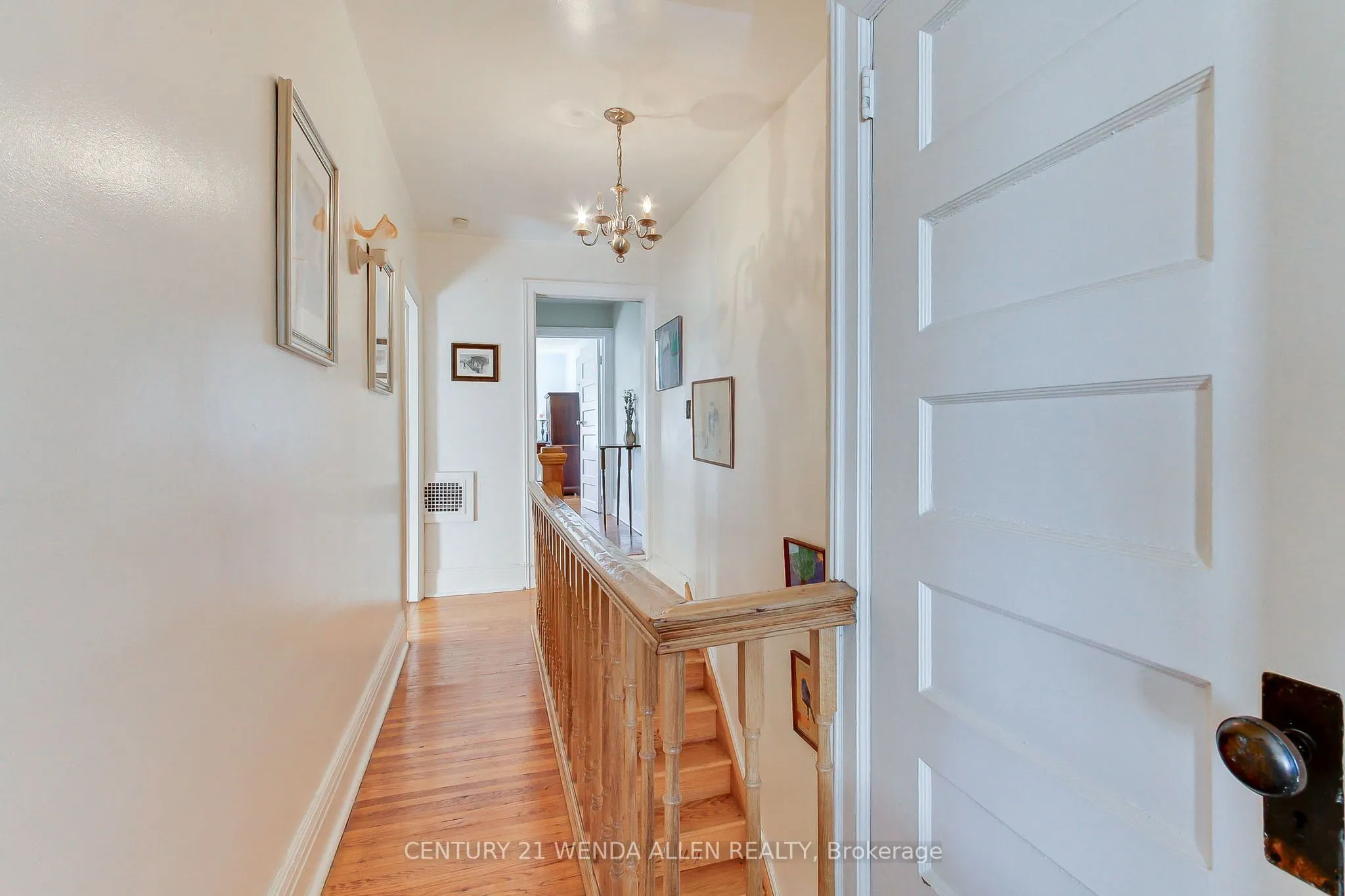 729 Dupont Street