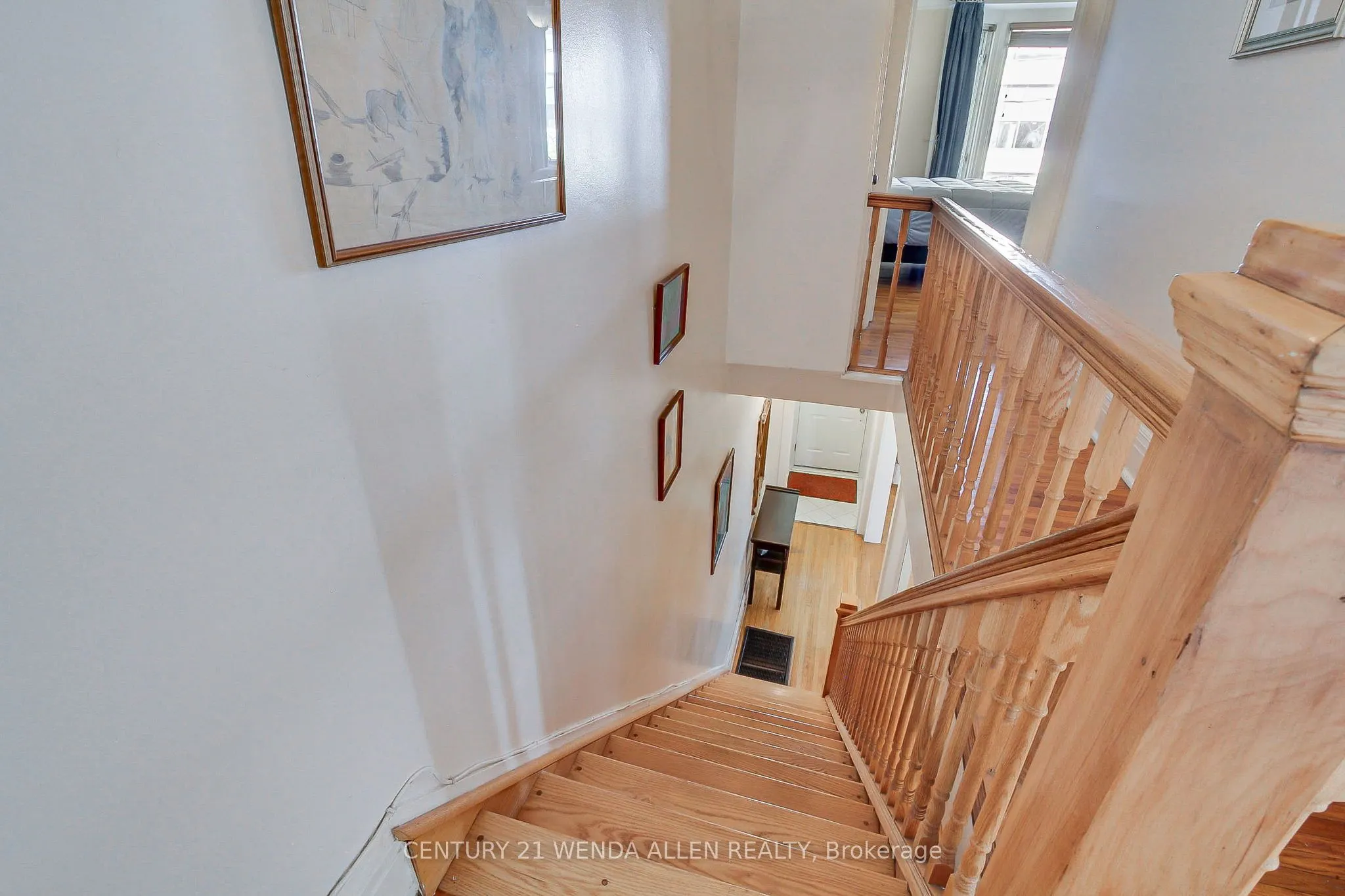 729 Dupont Street