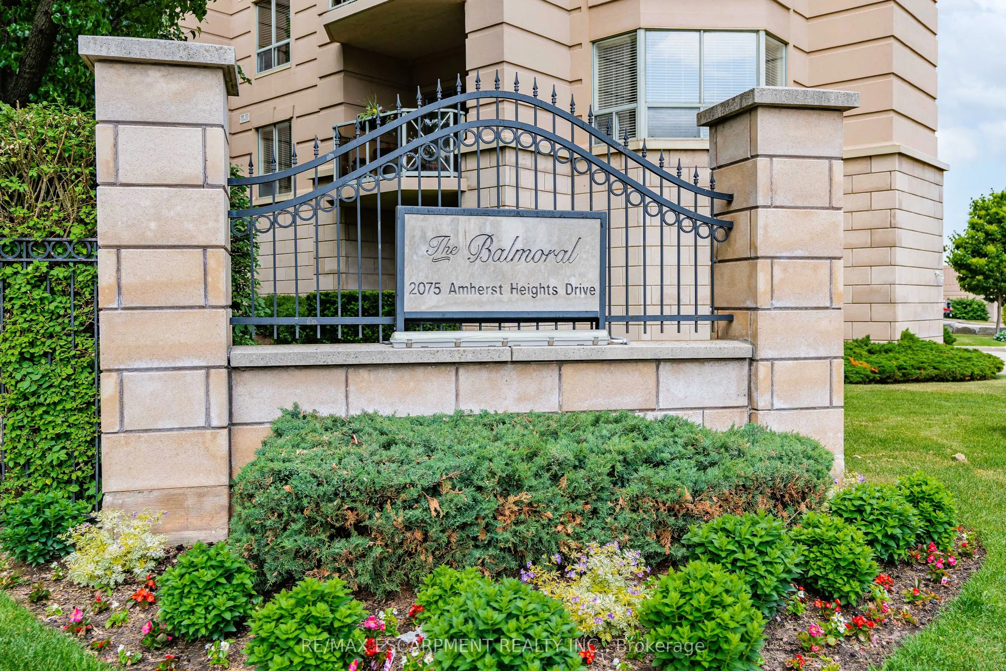 2075 Amherst Heights Drive, #211