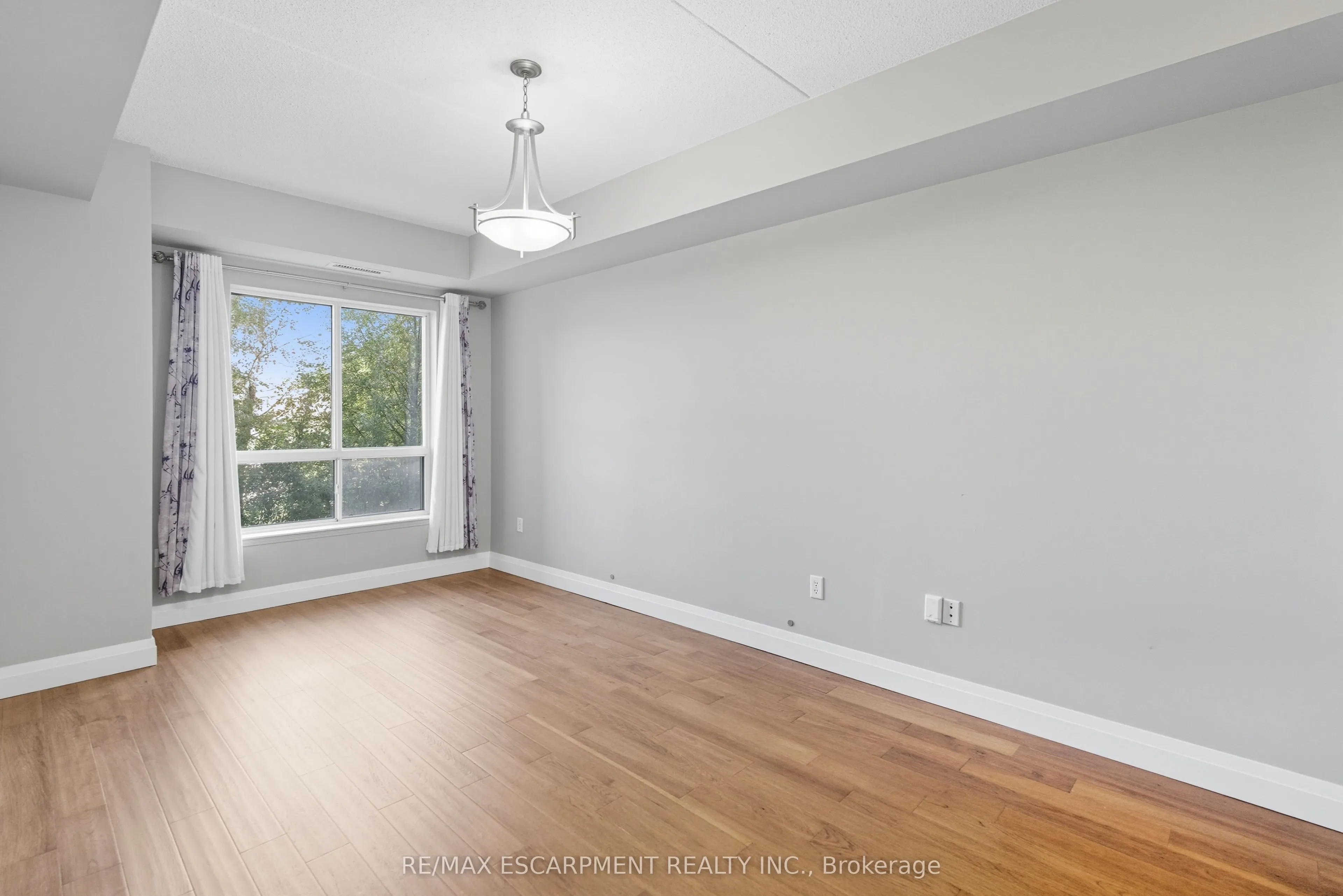 2075 Amherst Heights Drive, #211
