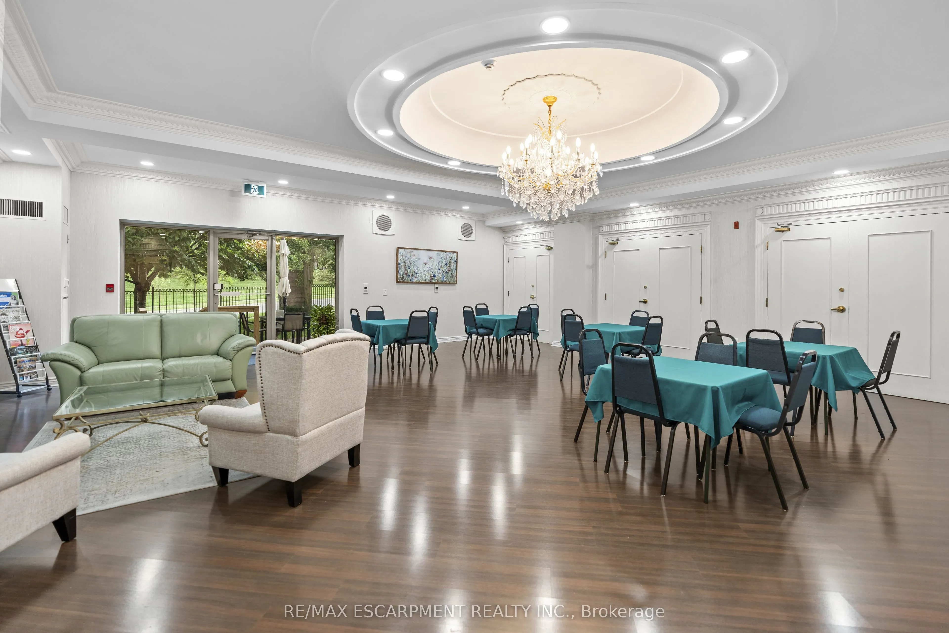 2075 Amherst Heights Drive, #211