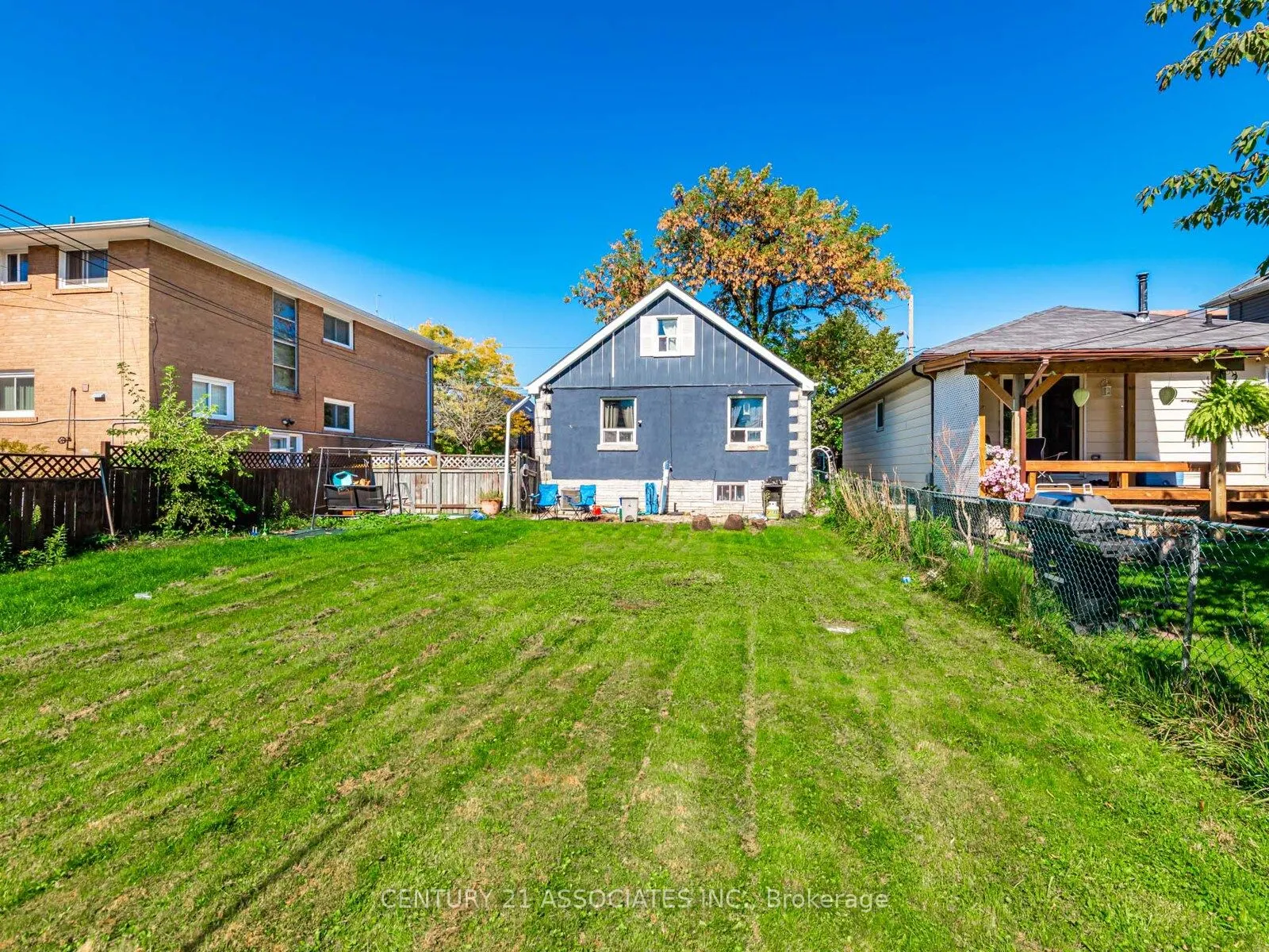 15 Burlingame Road