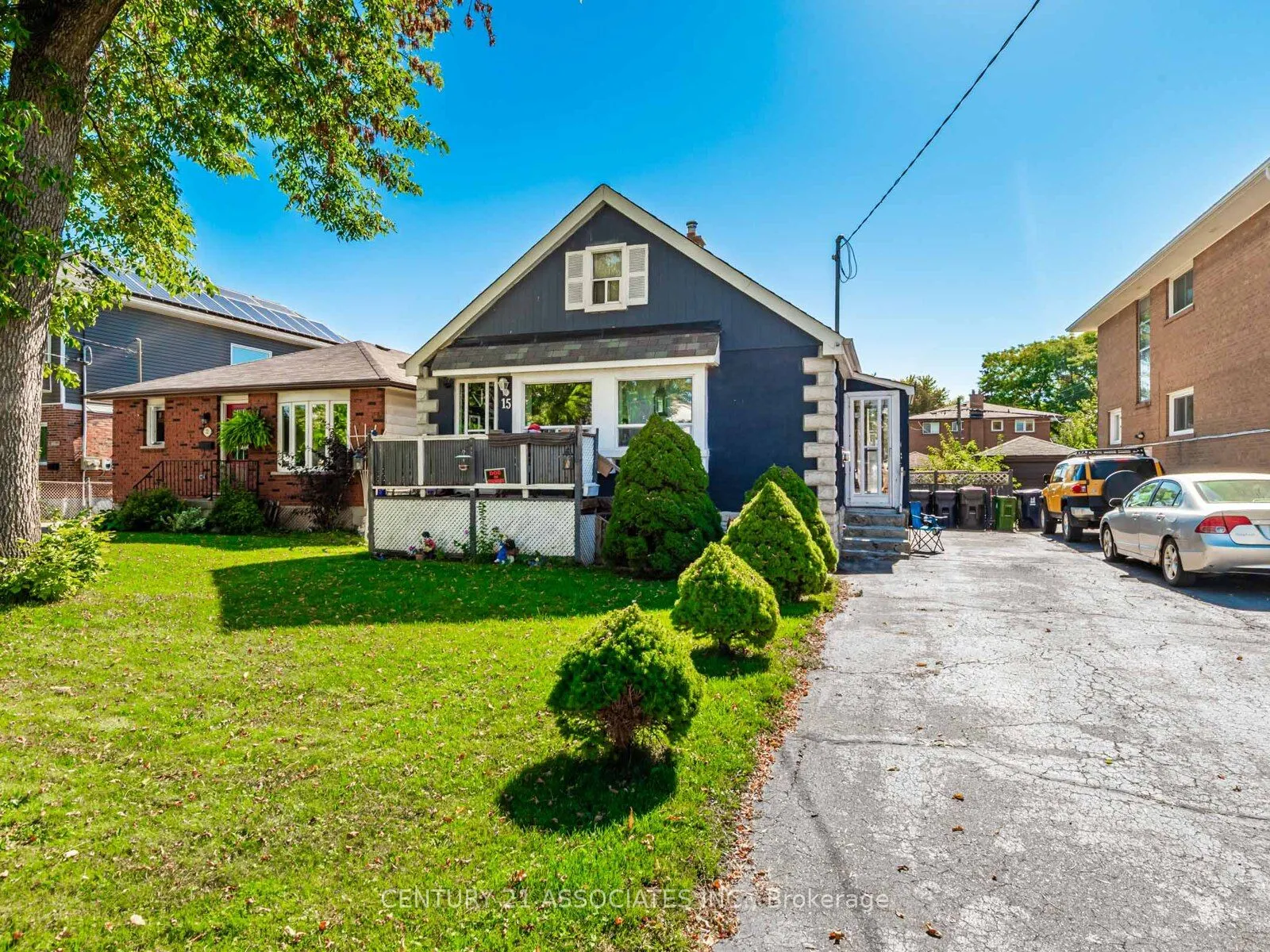 15 Burlingame Road