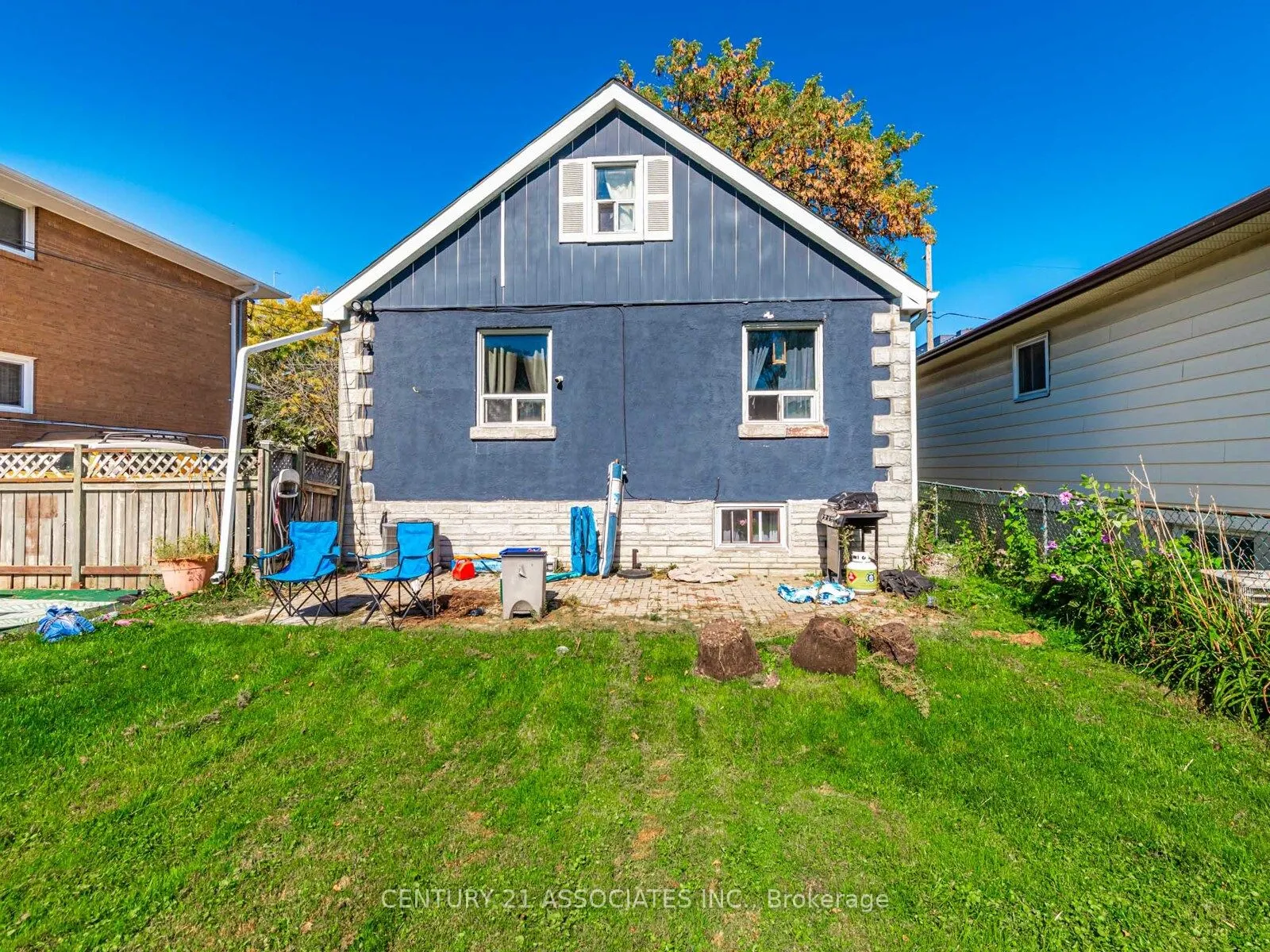 15 Burlingame Road