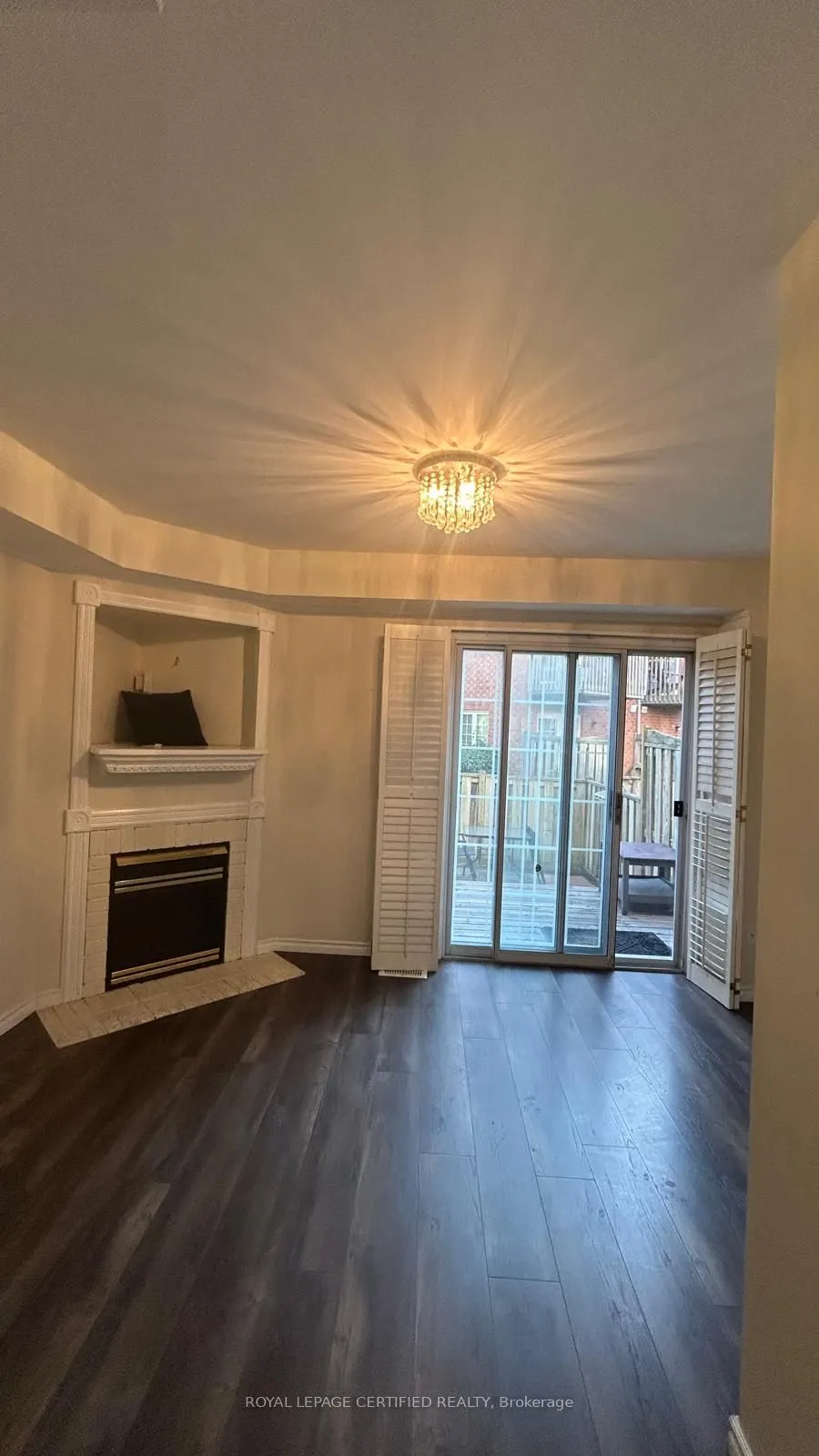 6950 Tenth Line W, #92
