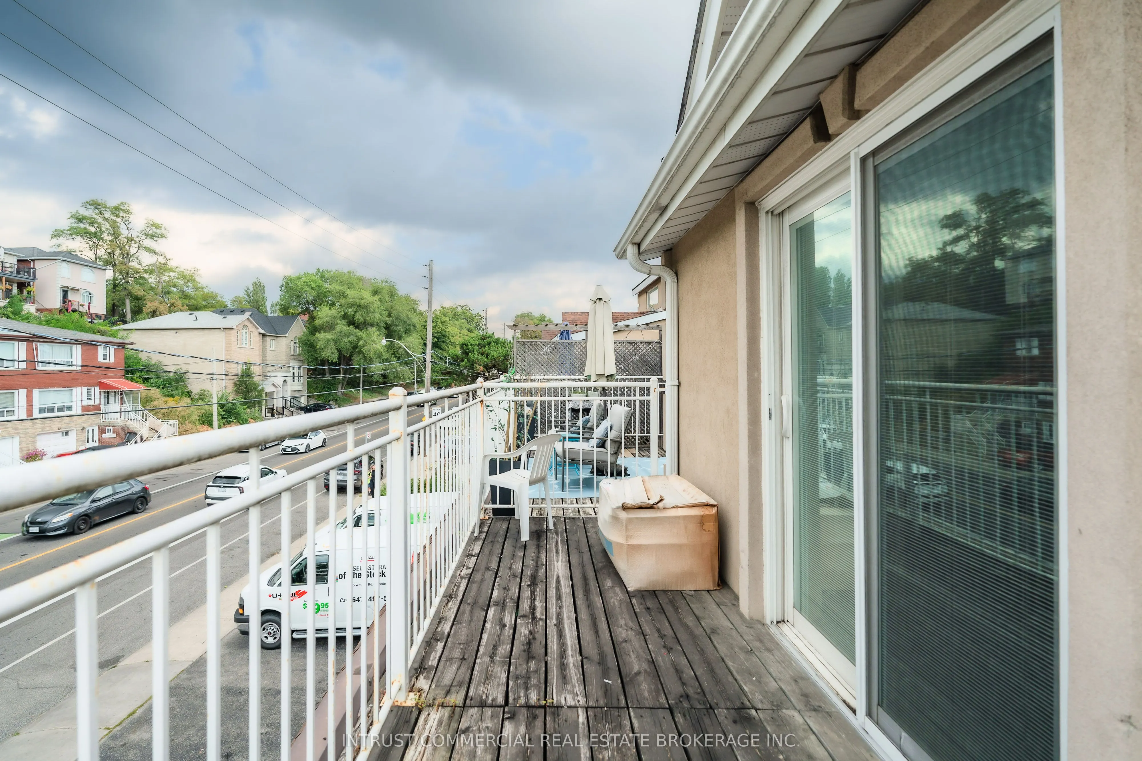 1463 Davenport Road
