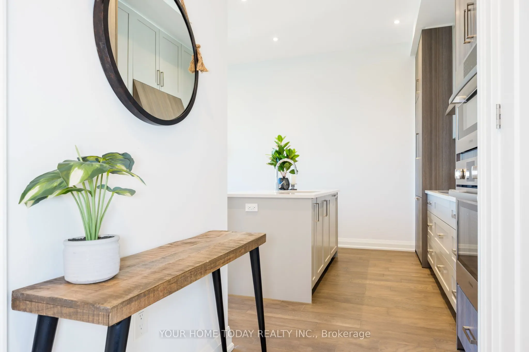 42 Mill Street, #610