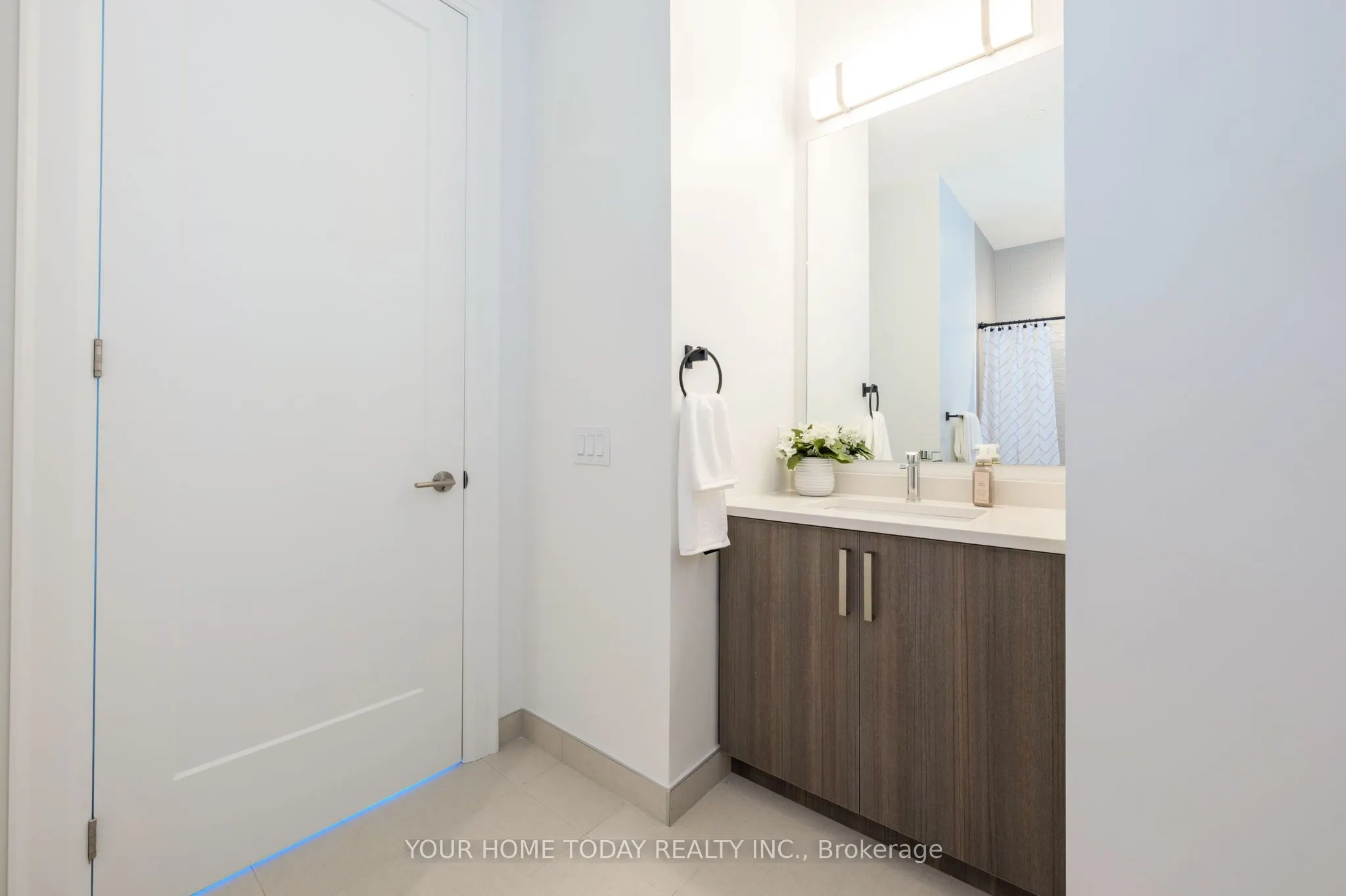 42 Mill Street, #610