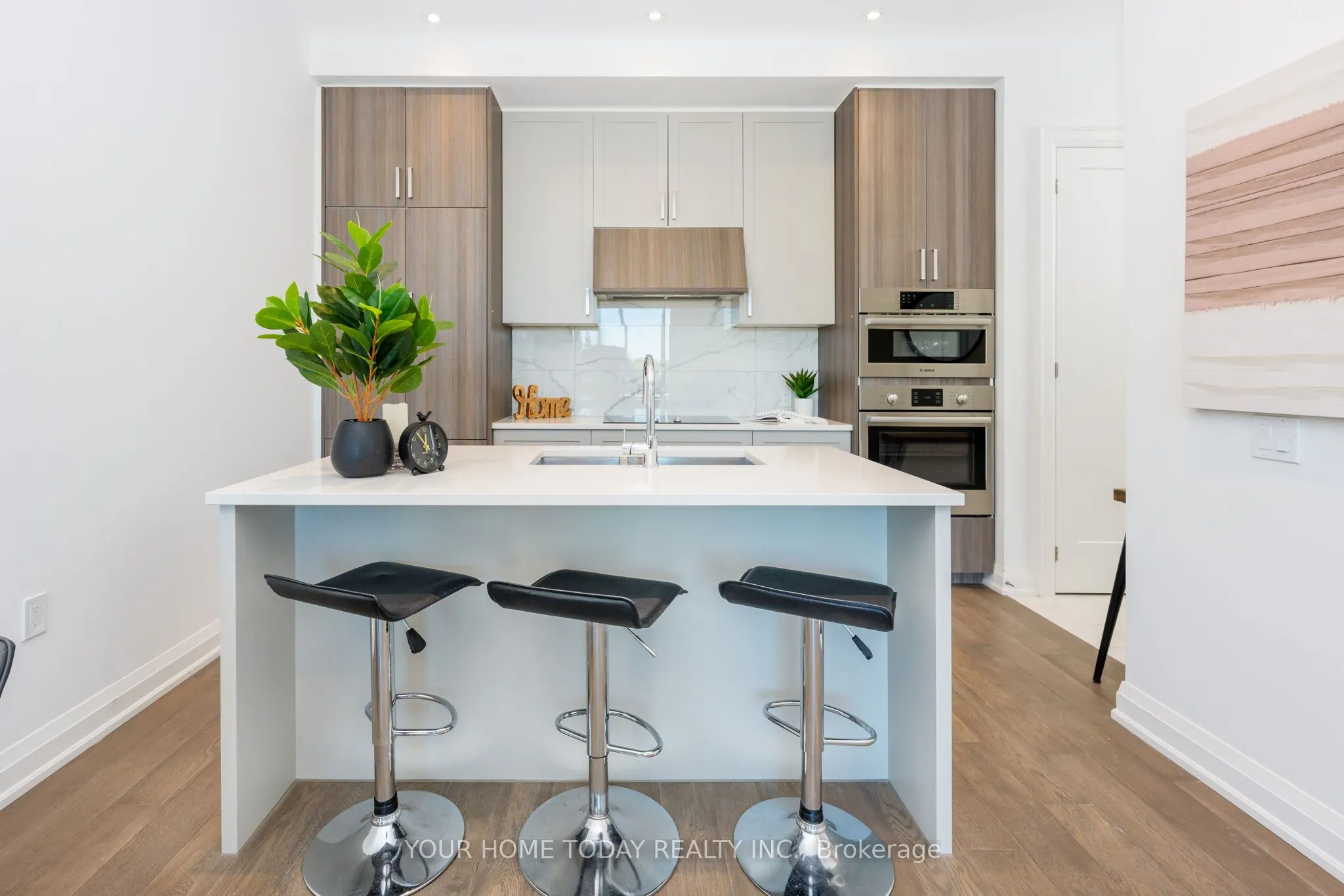 42 Mill Street, #610
