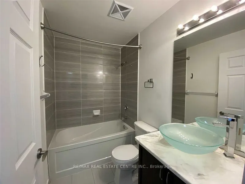 339 Rathburn Road W, #1902