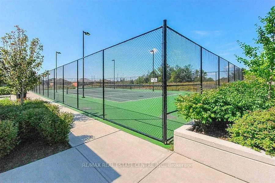 339 Rathburn Road W, #1902