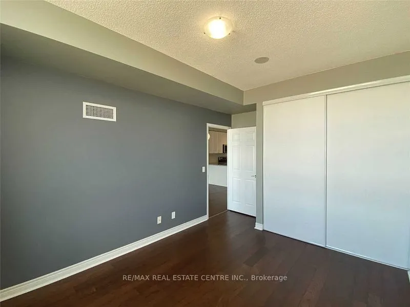 339 Rathburn Road W, #1902
