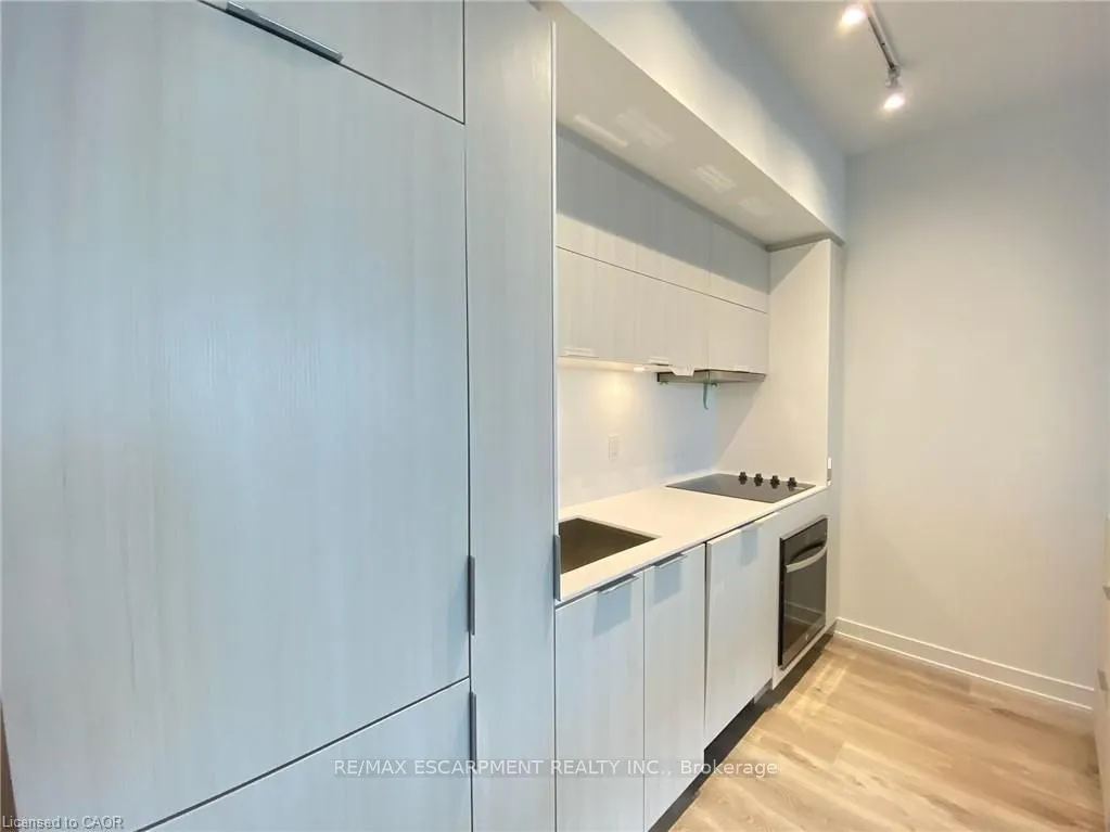 370 Martha Street, #2206