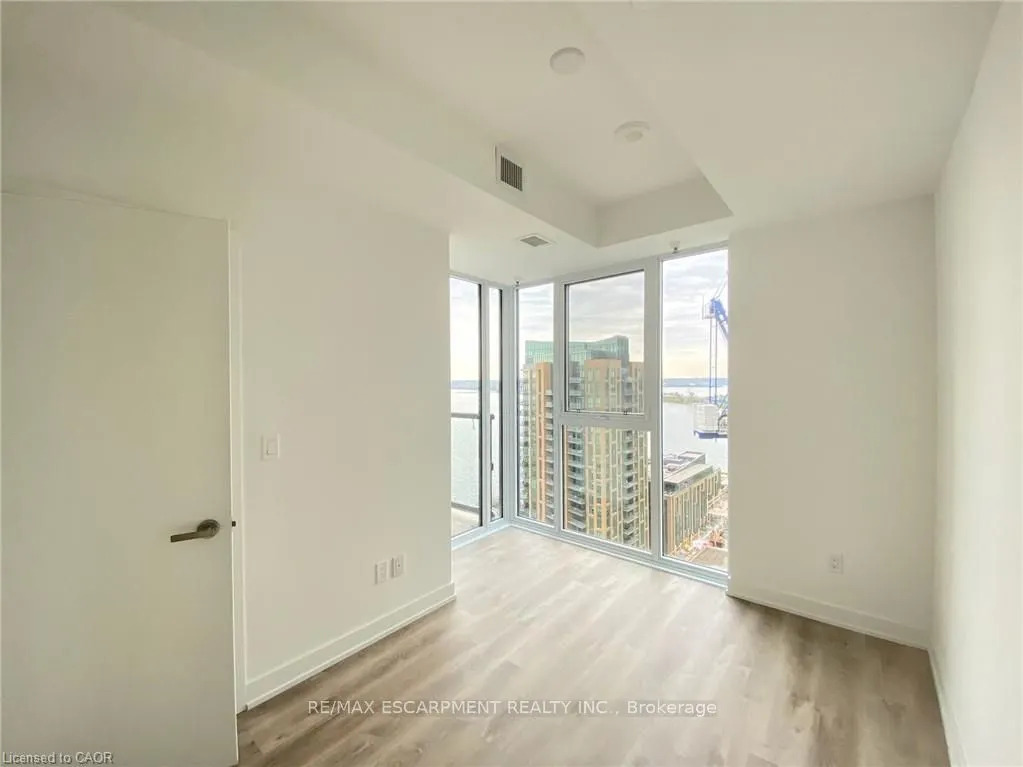 370 Martha Street, #2206