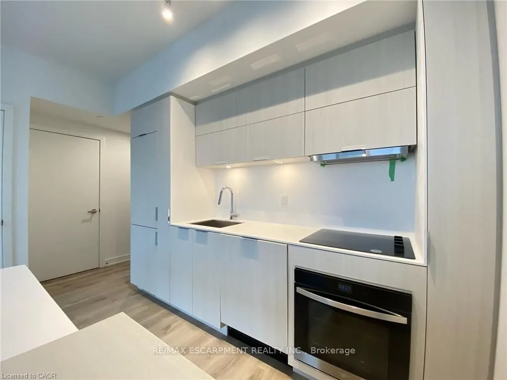 370 Martha Street, #2206
