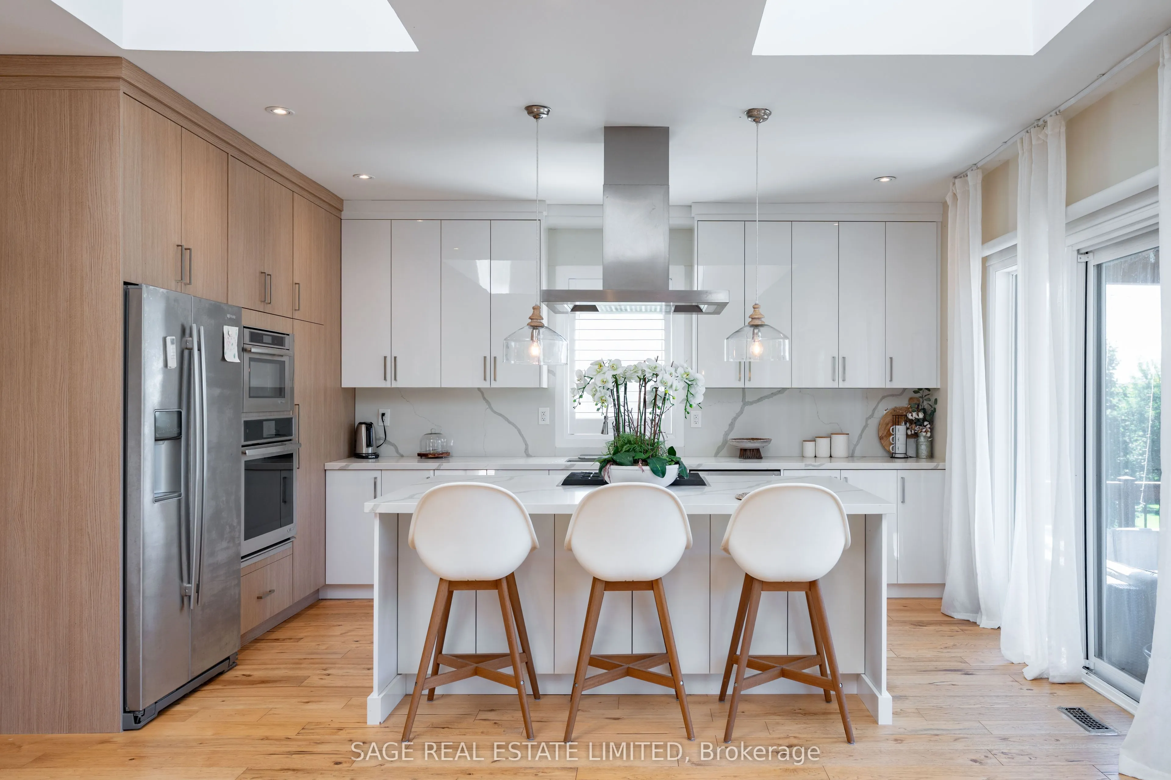 15724 Hurontario Street, #Farm House Suite