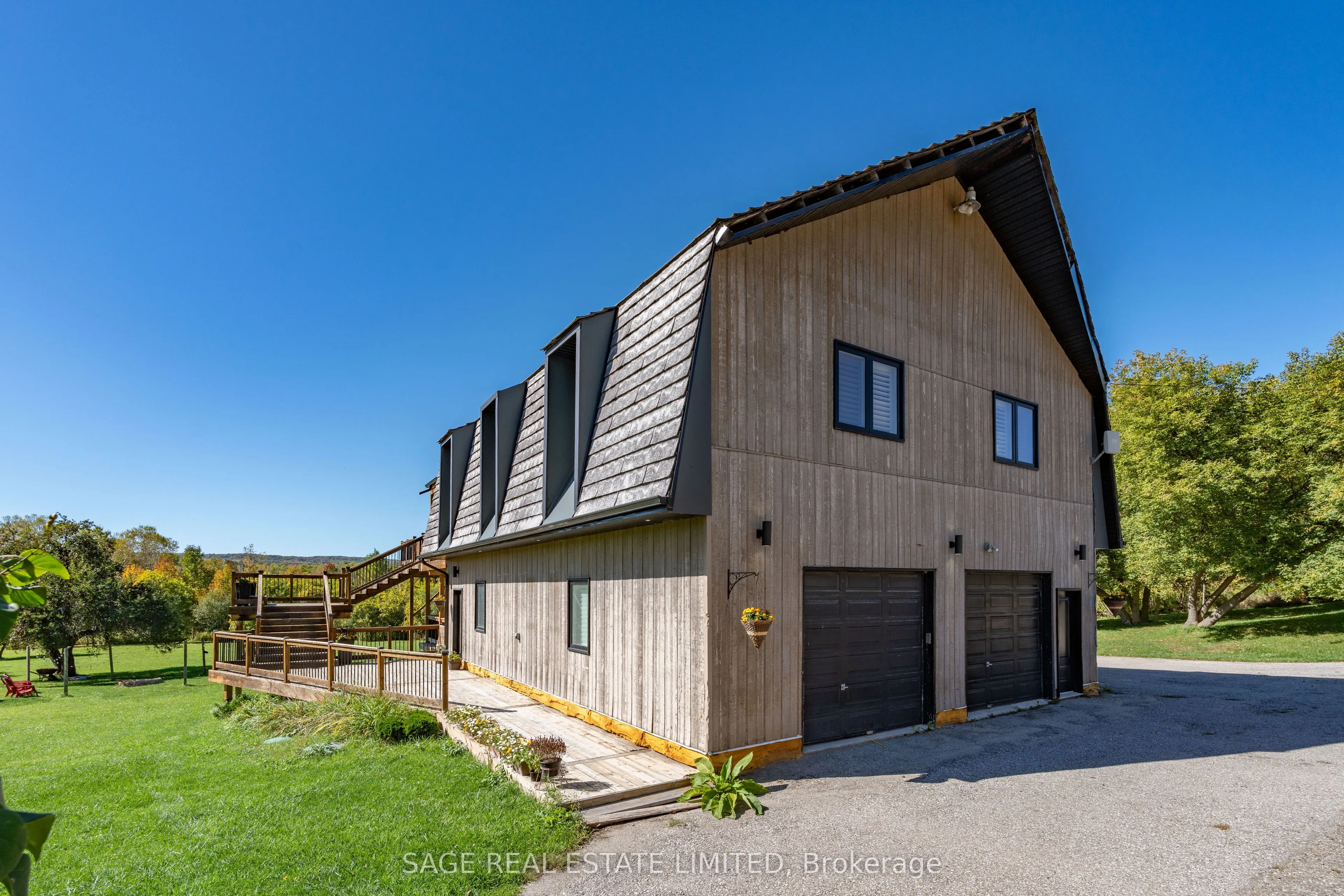 15724 Hurontario Street, #Farm House Suite