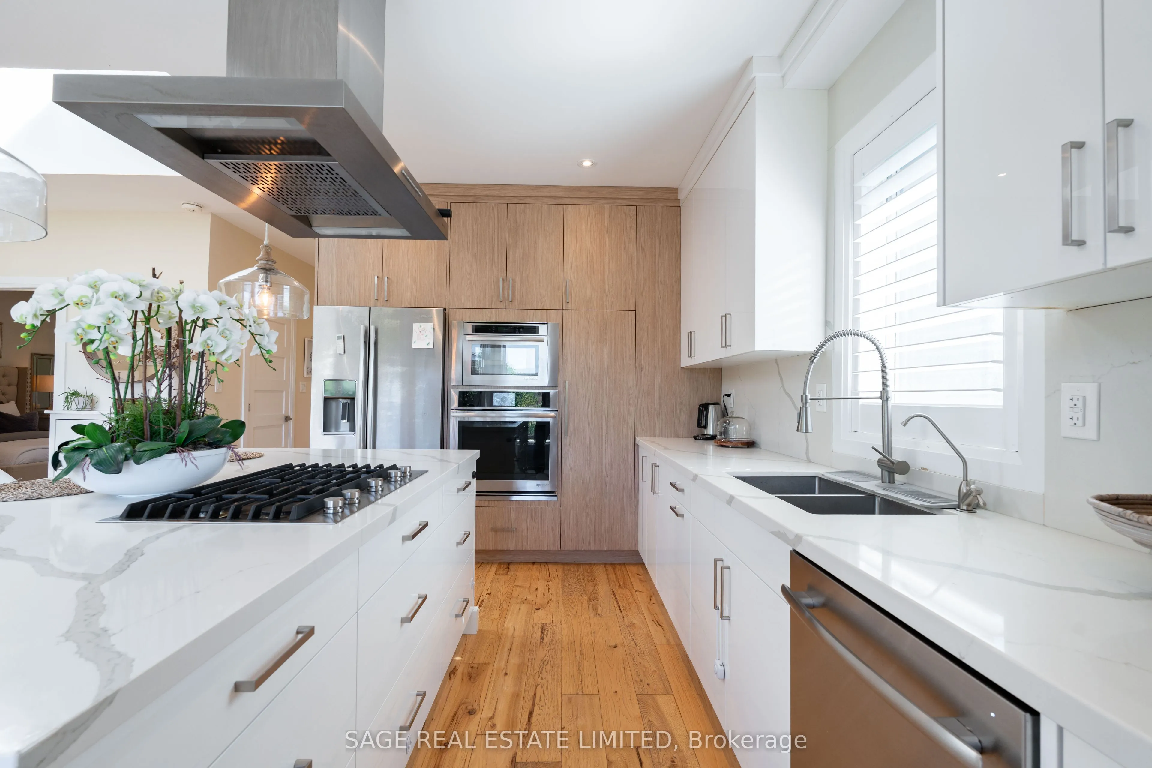 15724 Hurontario Street, #Farm House Suite