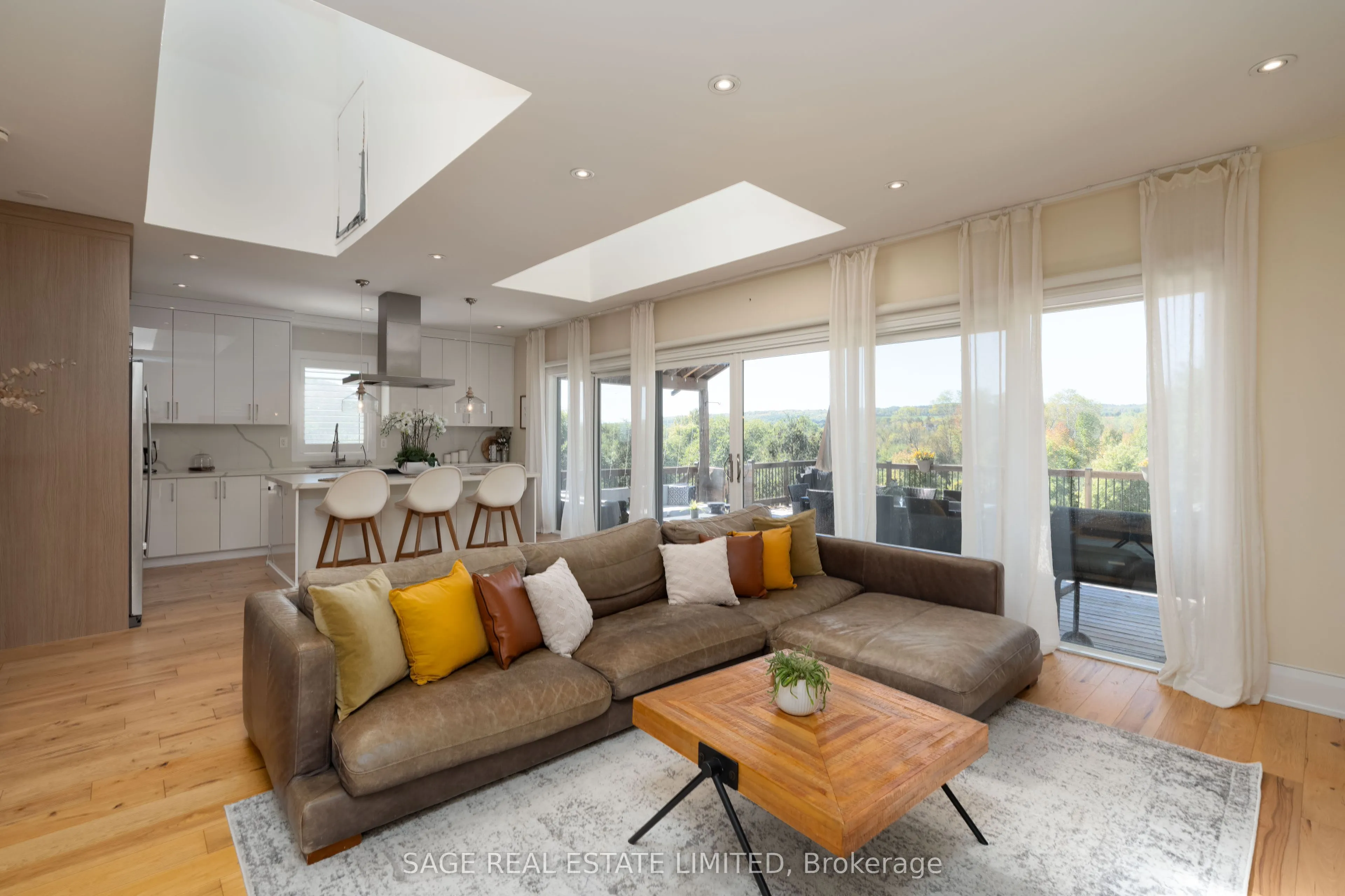15724 Hurontario Street, #Farm House Suite